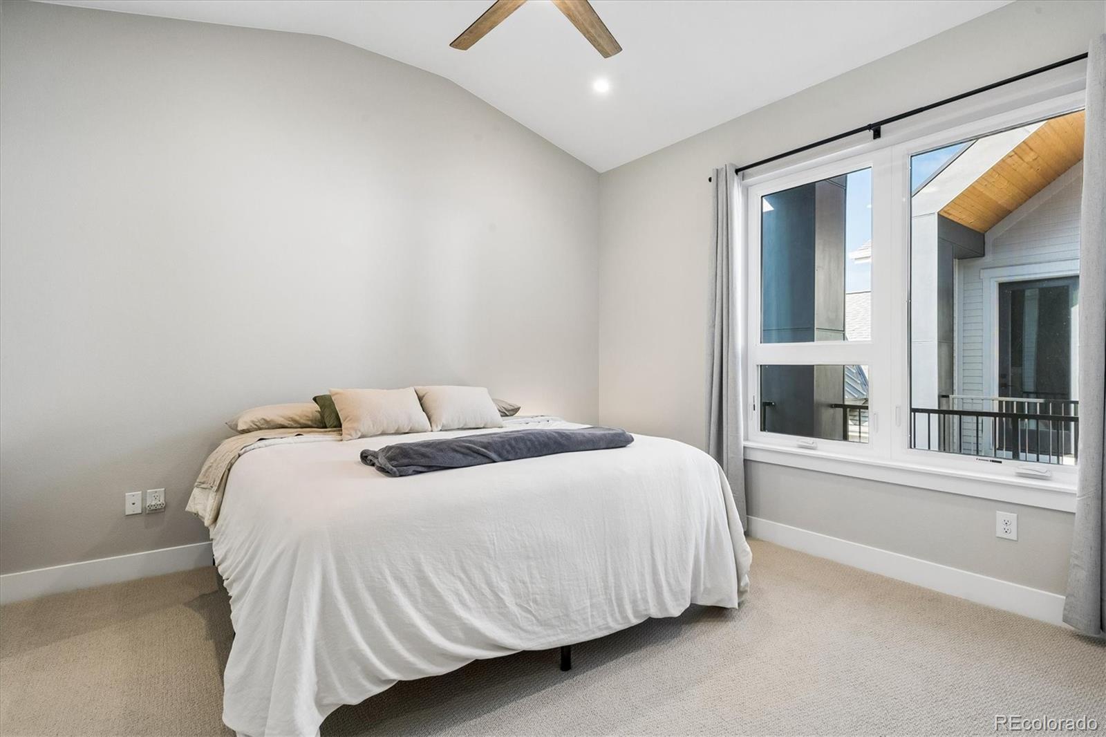 MLS Image #14 for 8260 e 36th avenue,denver, Colorado
