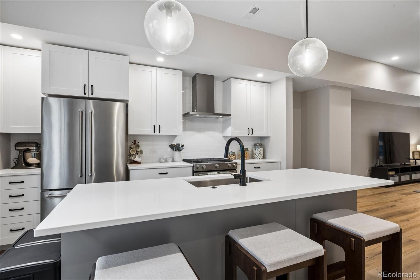 MLS Image #3 for 8260 e 36th avenue,denver, Colorado