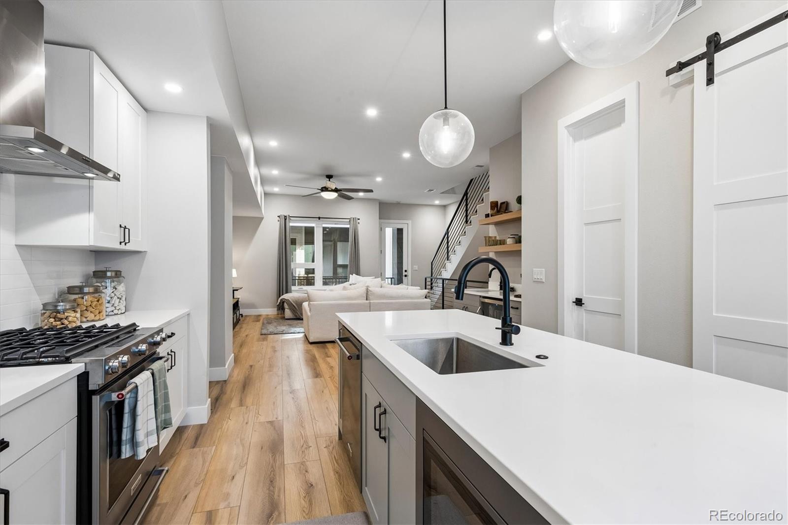 MLS Image #6 for 8260 e 36th avenue,denver, Colorado