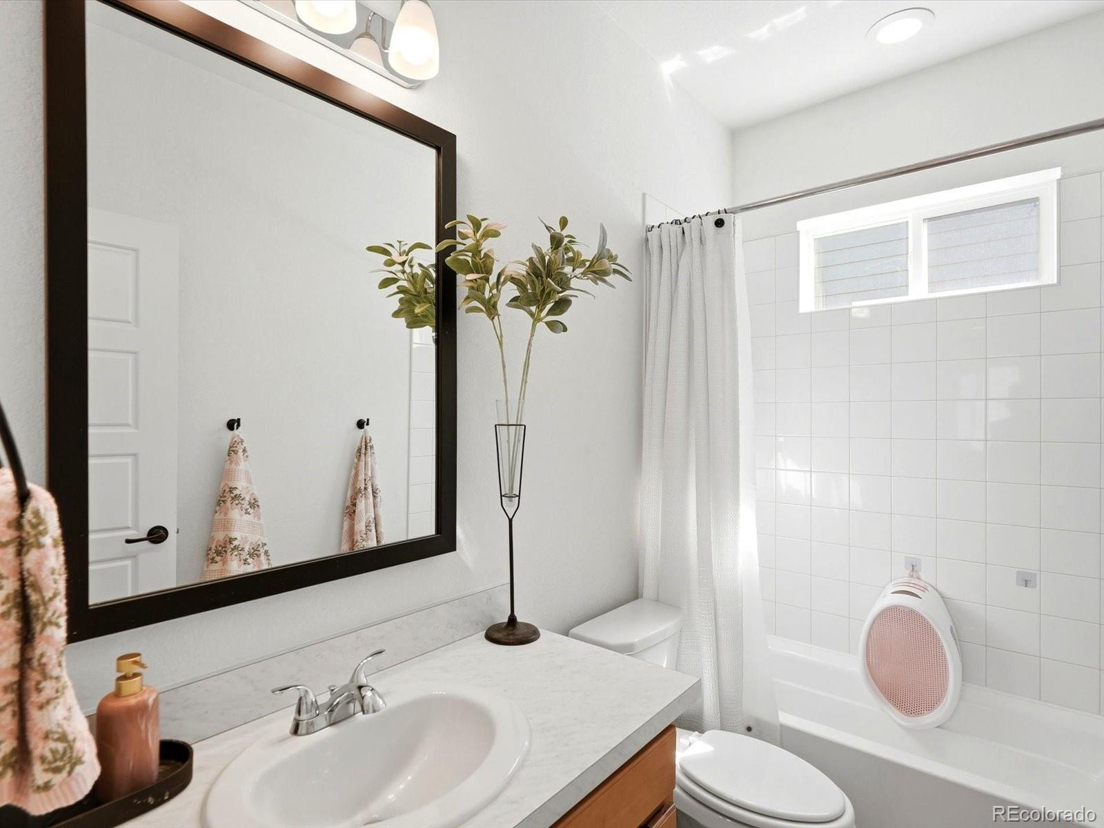 MLS Image #21 for 192 n patsburg street,aurora, Colorado