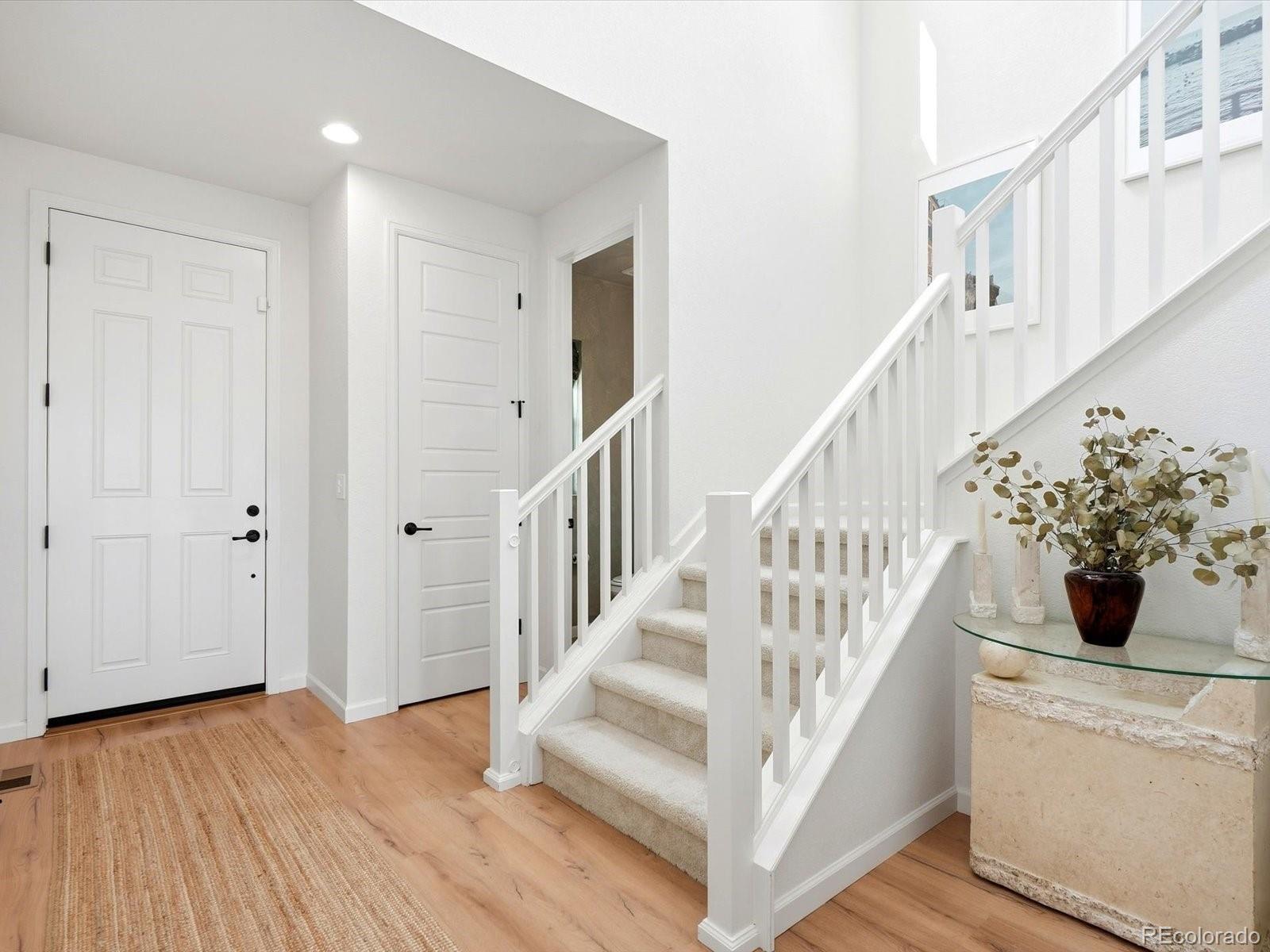MLS Image #3 for 192 n patsburg street,aurora, Colorado