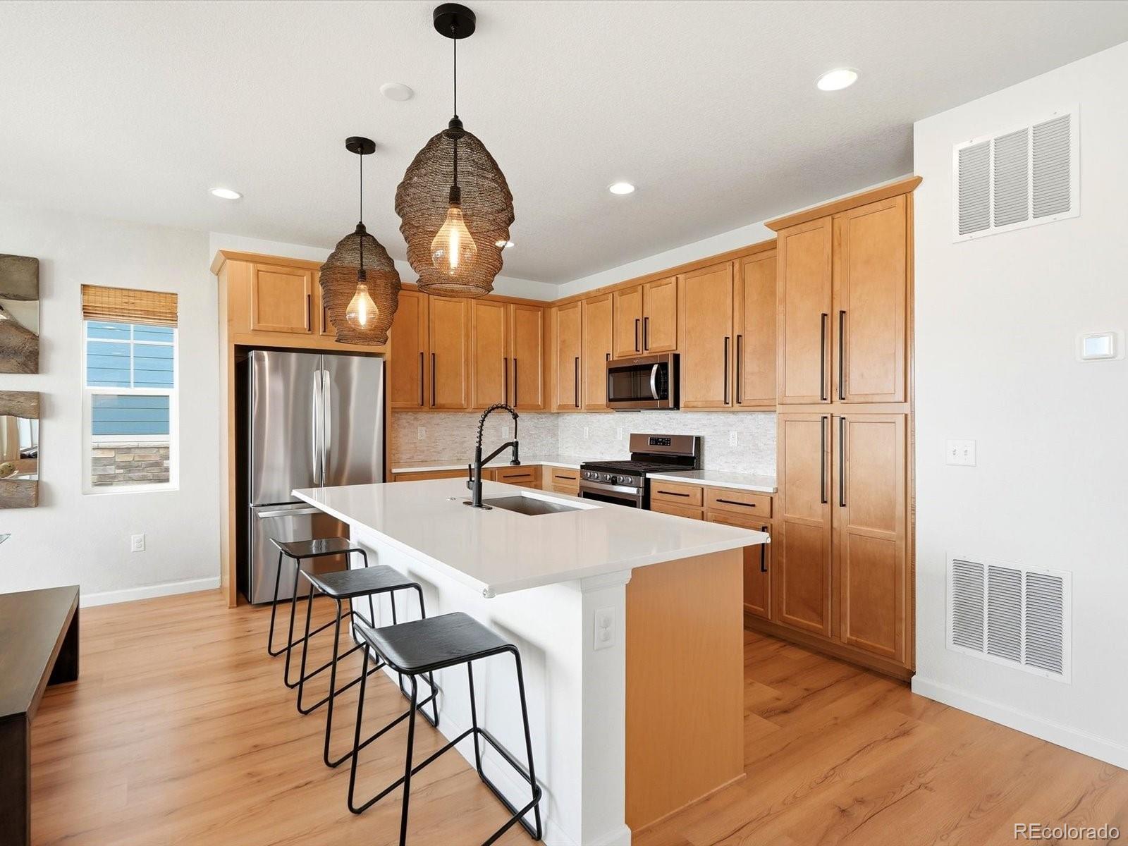 MLS Image #9 for 192 n patsburg street,aurora, Colorado