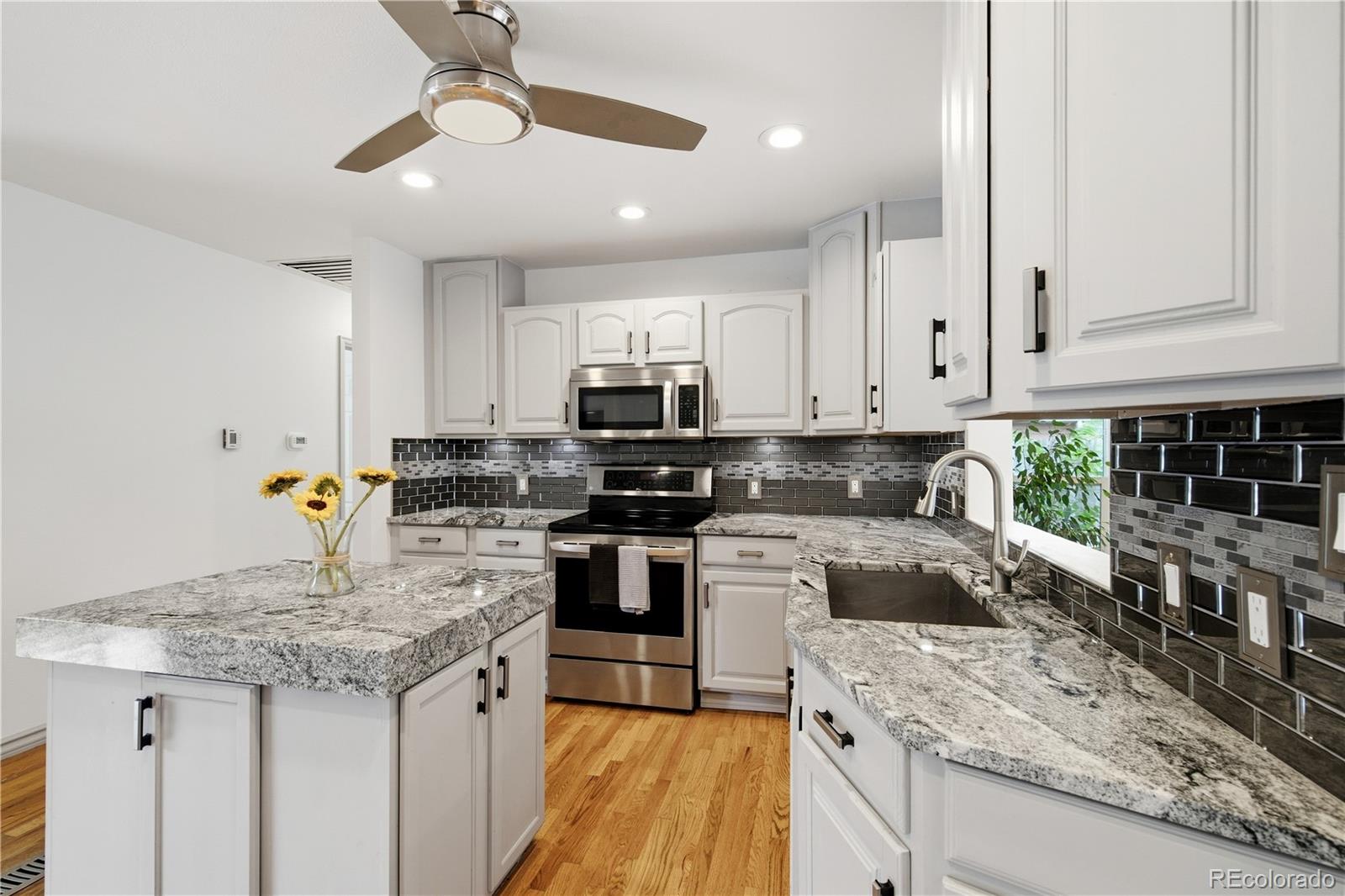 MLS Image #10 for 479 s harlan street,lakewood, Colorado