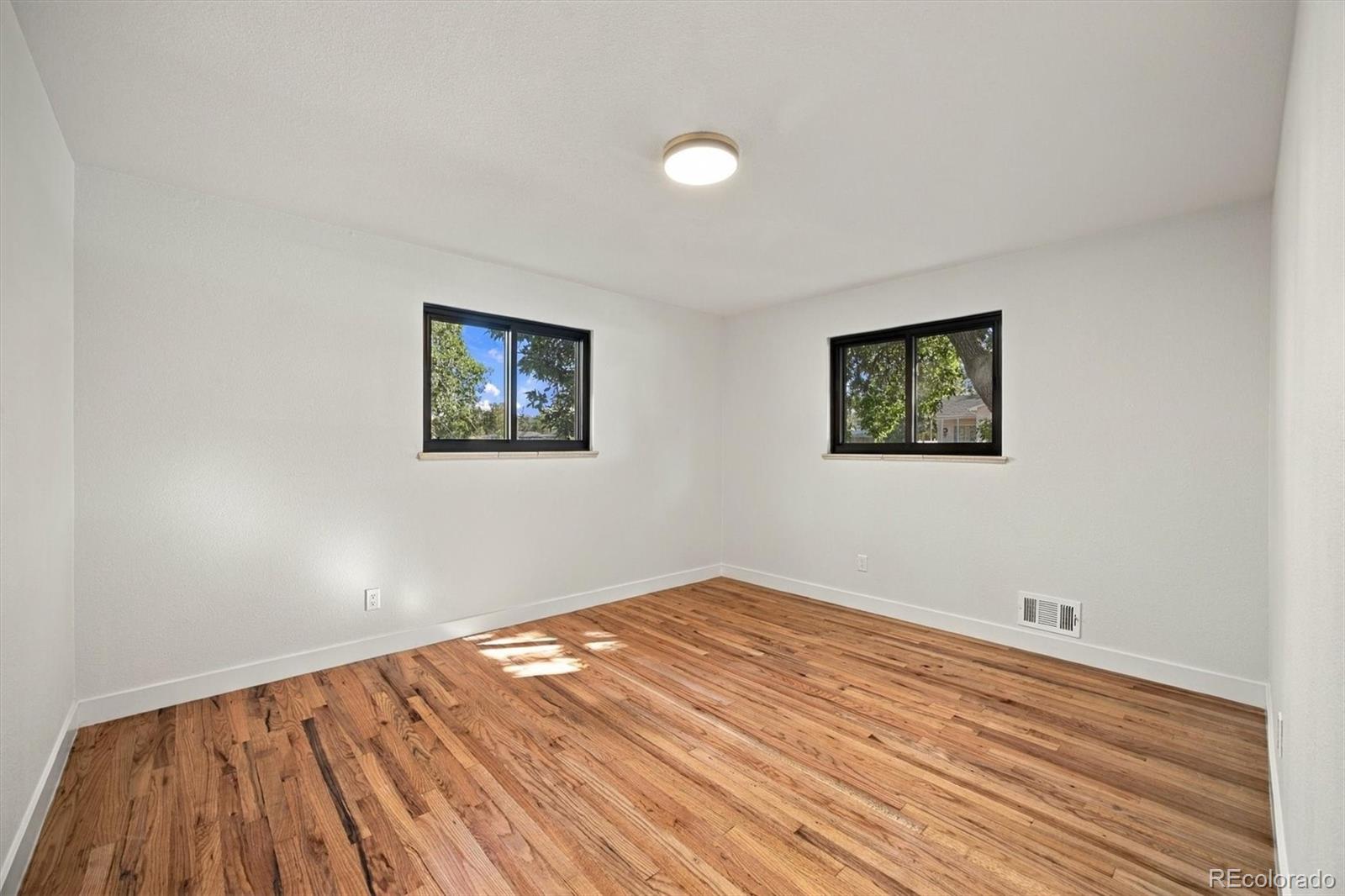 MLS Image #14 for 13899 e 25th avenue,aurora, Colorado