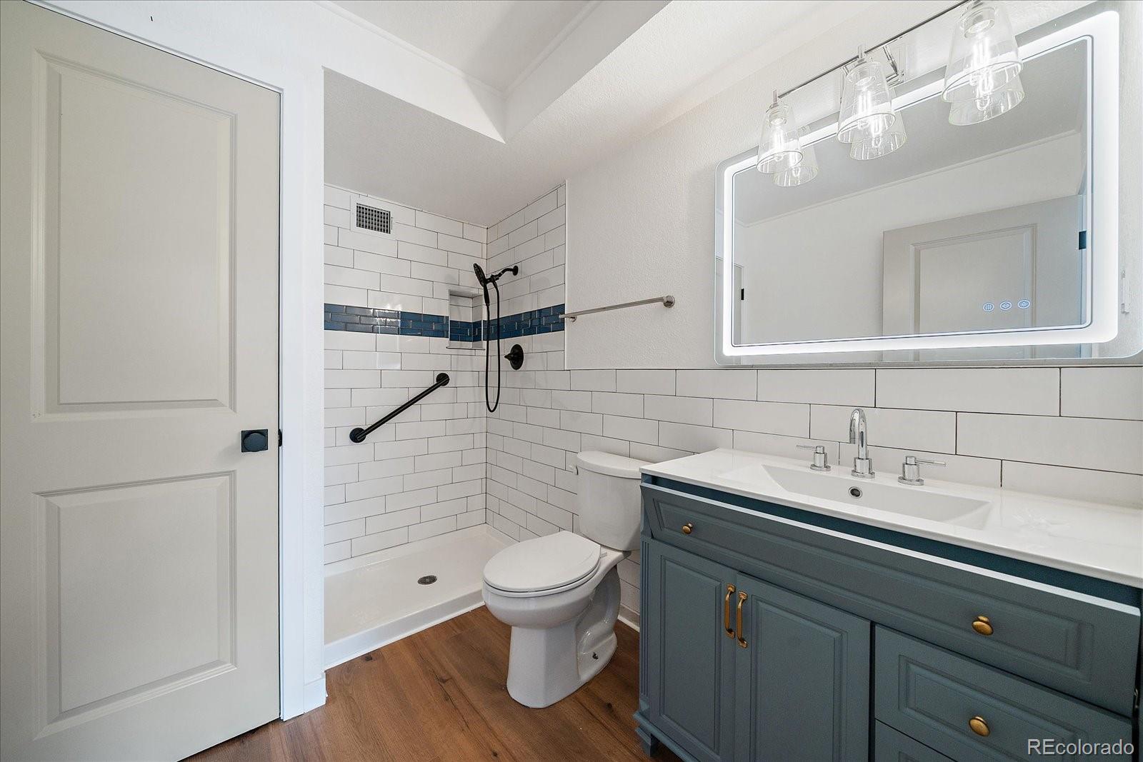 MLS Image #11 for 660 s alton way,denver, Colorado