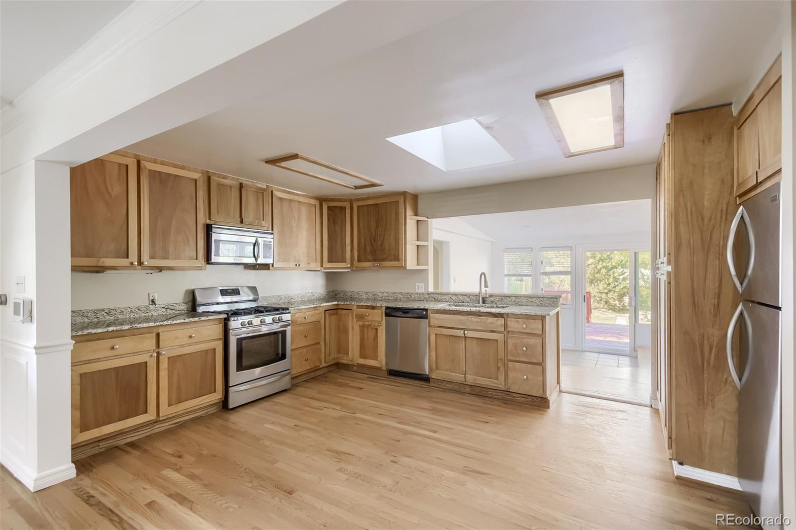 MLS Image #4 for 4751 e amherst avenue,denver, Colorado