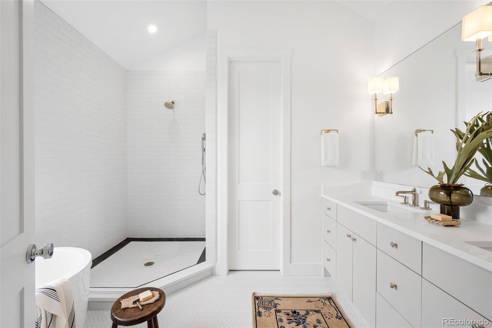 MLS Image #29 for 2940 s cherokee street,englewood, Colorado