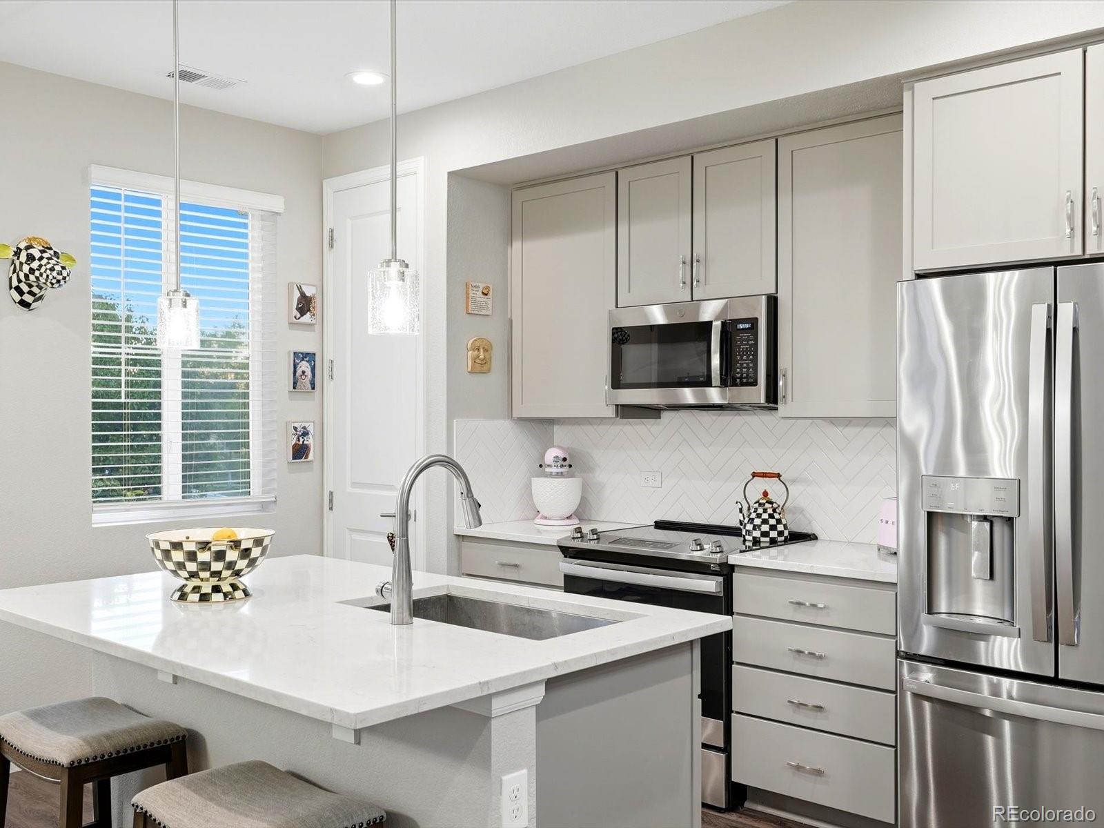 MLS Image #4 for 23501 e 5th drive ,aurora, Colorado