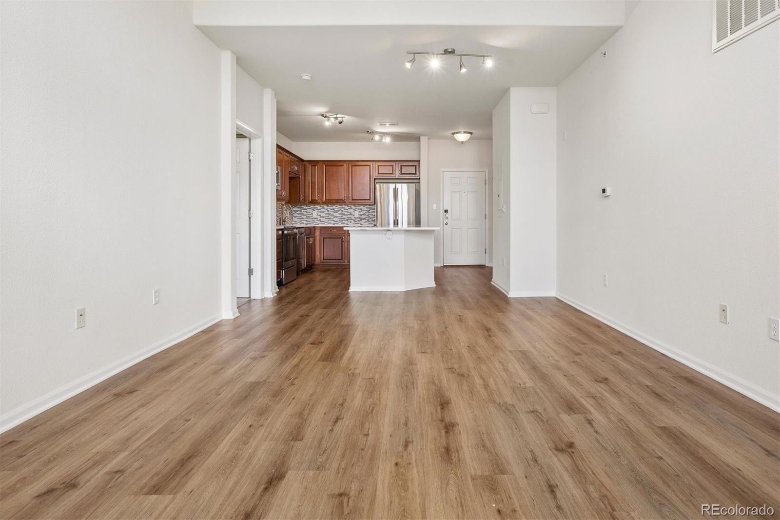 MLS Image #10 for 9633 e 5th avenue,denver, Colorado