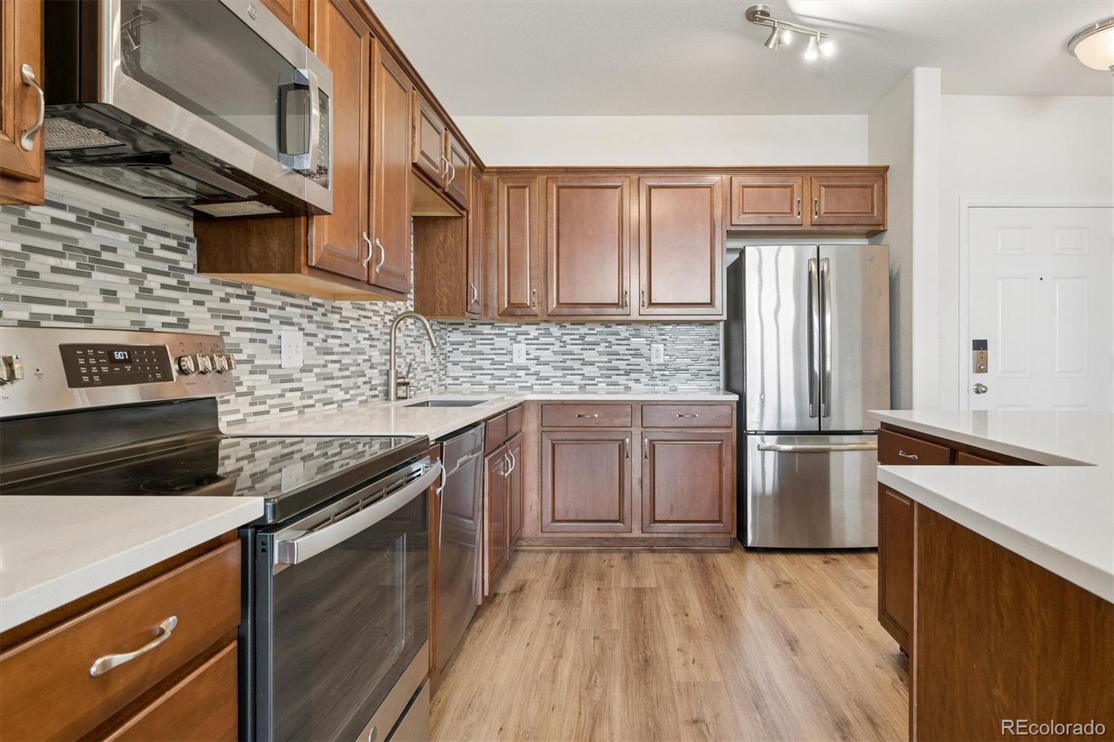 MLS Image #4 for 9633 e 5th avenue,denver, Colorado
