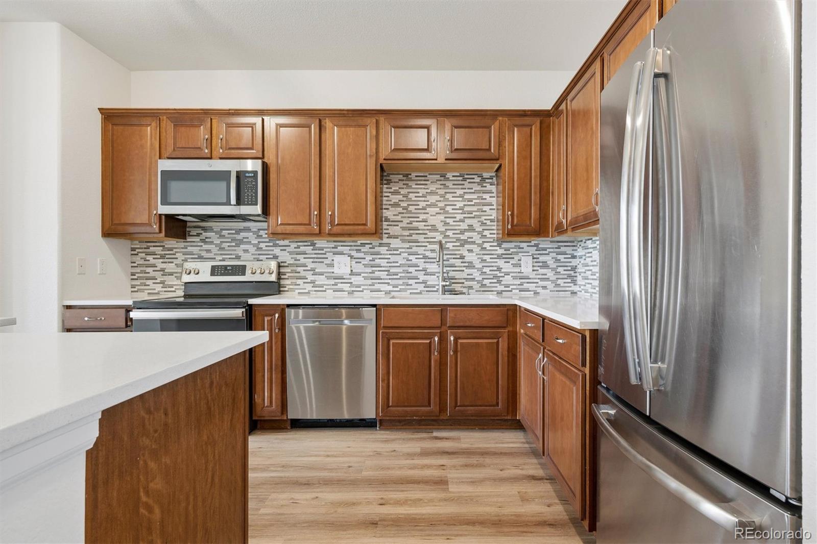 MLS Image #6 for 9633 e 5th avenue,denver, Colorado