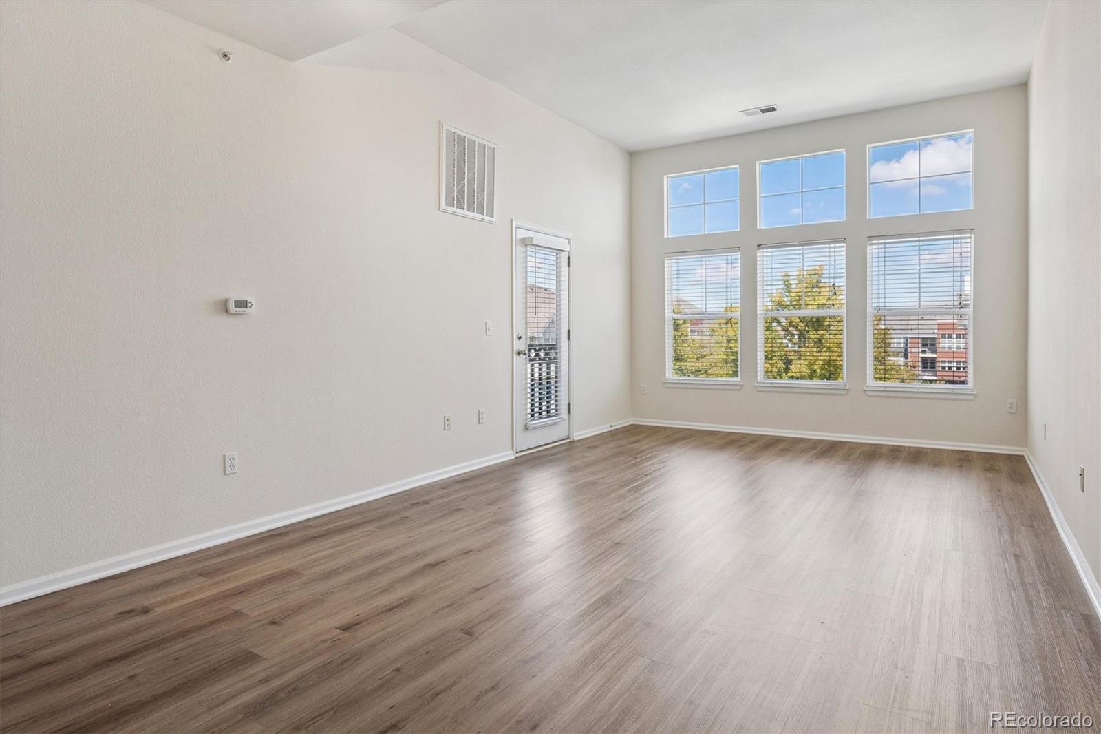 MLS Image #8 for 9633 e 5th avenue,denver, Colorado