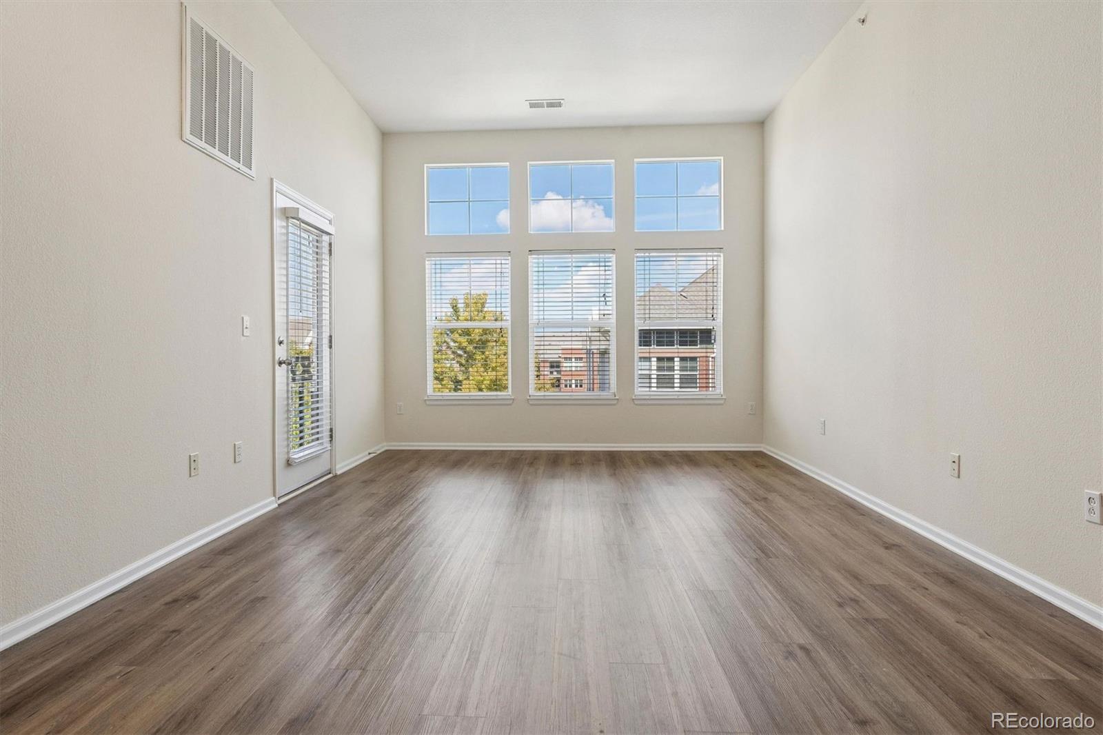 MLS Image #9 for 9633 e 5th avenue,denver, Colorado