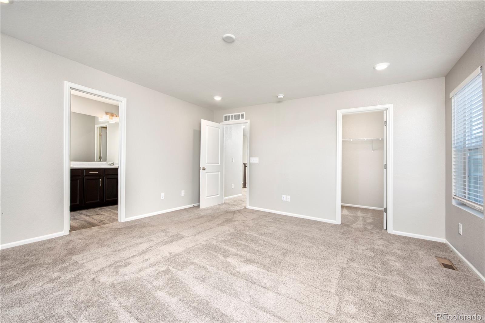 MLS Image #12 for 5725  hanover street,denver, Colorado