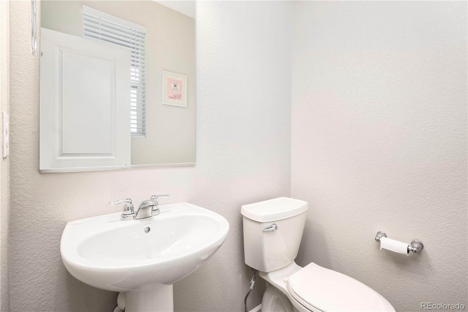 MLS Image #3 for 5725  hanover street,denver, Colorado