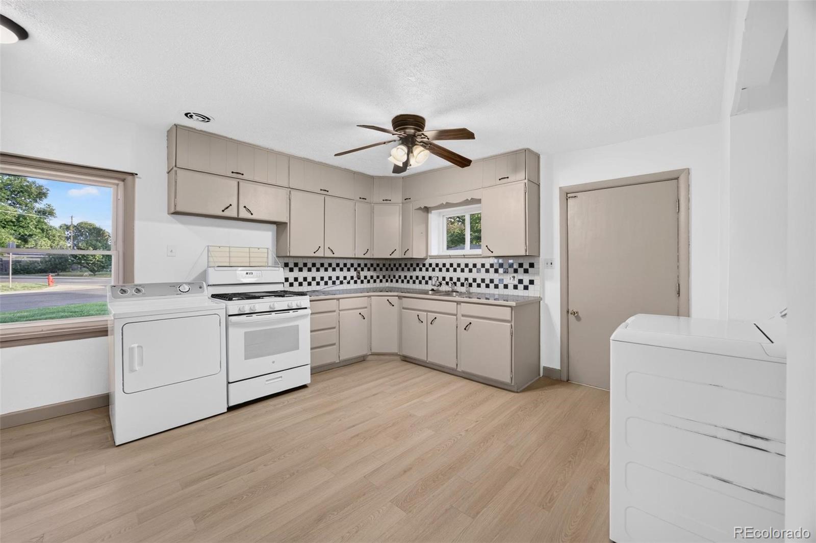 MLS Image #3 for 1101 w stanford avenue,englewood, Colorado