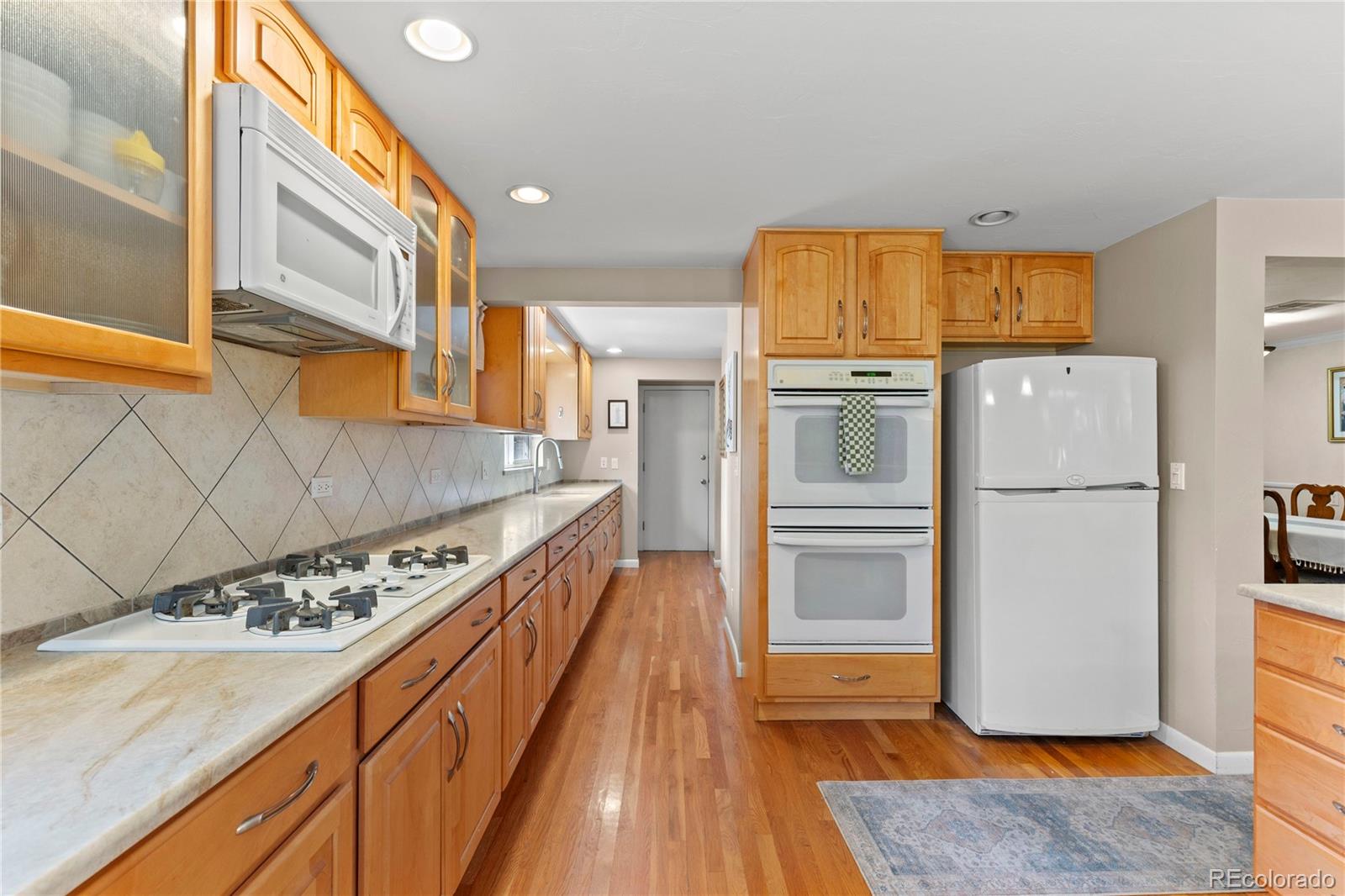 MLS Image #11 for 240 s kearney street,denver, Colorado