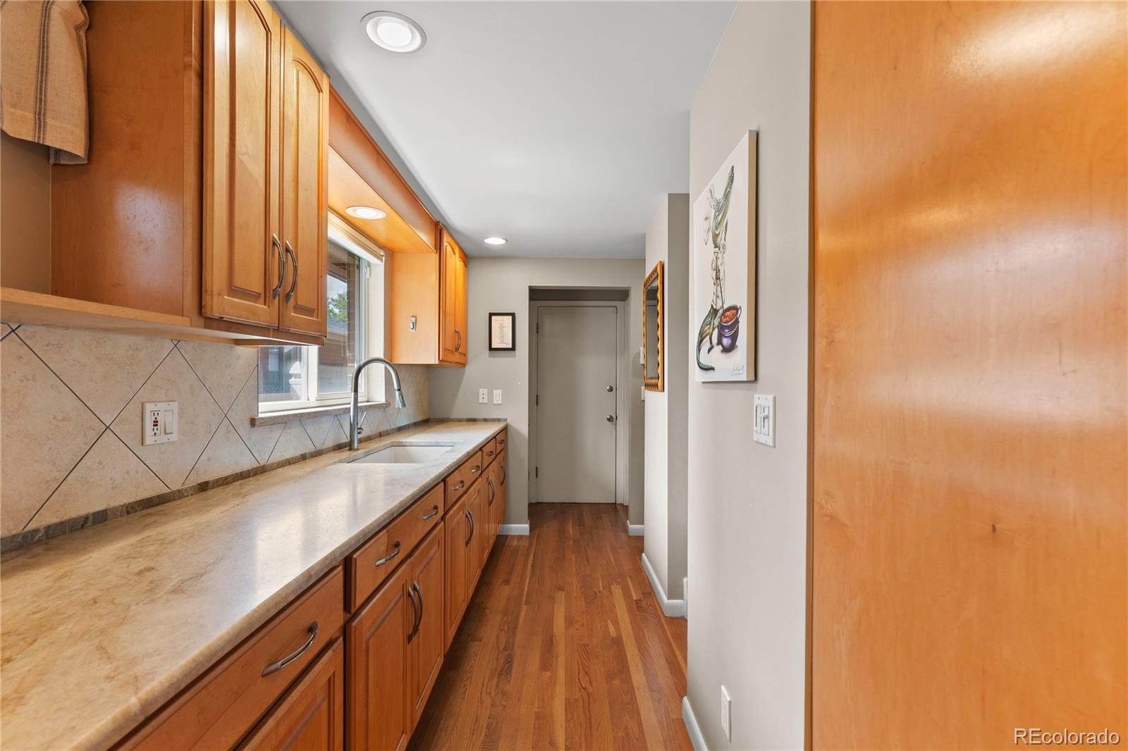 MLS Image #15 for 240 s kearney street,denver, Colorado