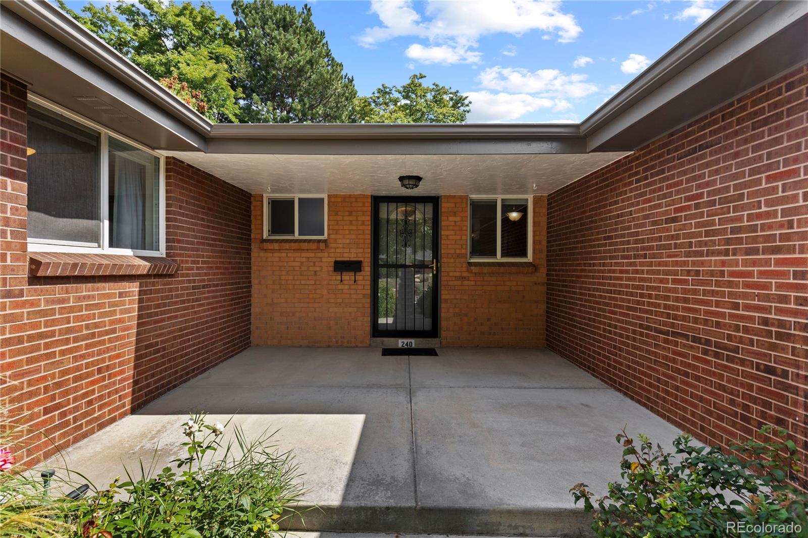 MLS Image #2 for 240 s kearney street,denver, Colorado