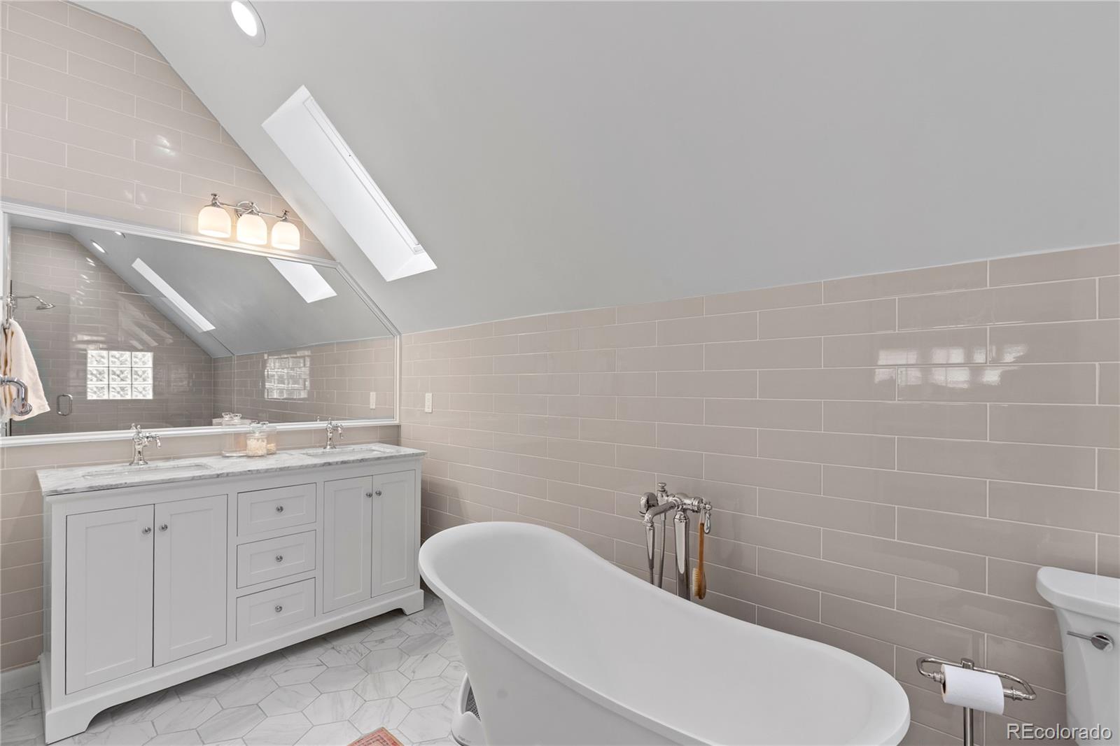MLS Image #30 for 1032 s york street,denver, Colorado