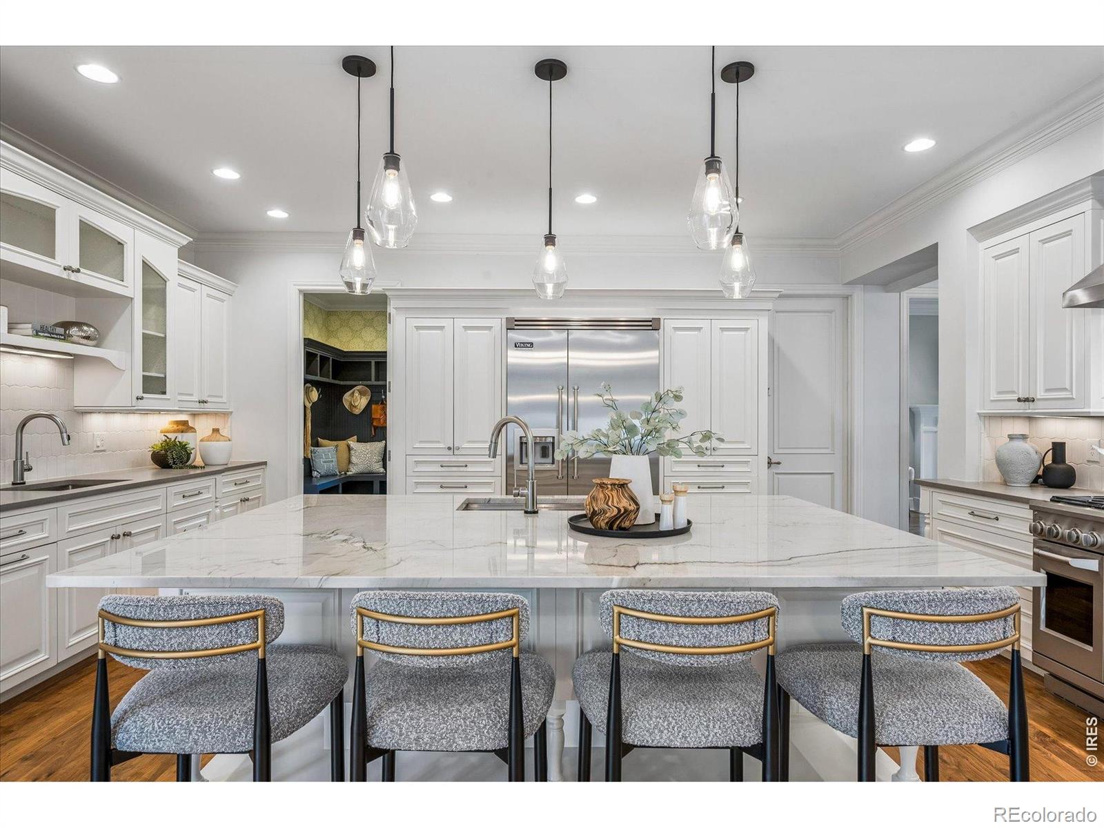 MLS Image #11 for 211 s cherry street,denver, Colorado