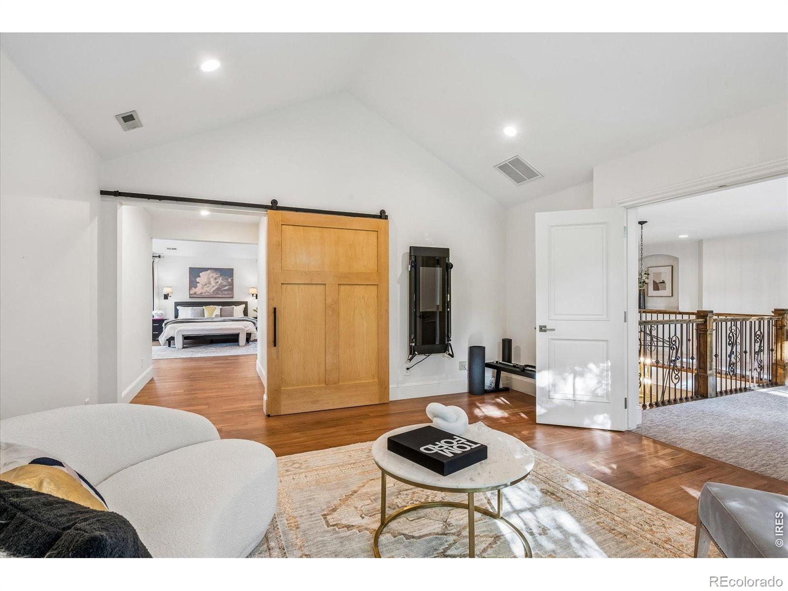 MLS Image #20 for 211 s cherry street,denver, Colorado