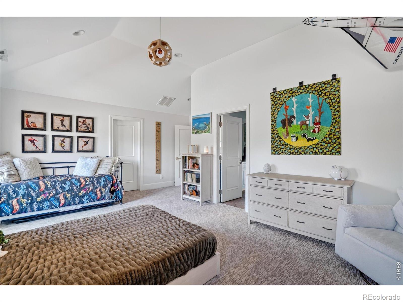 MLS Image #29 for 211 s cherry street,denver, Colorado