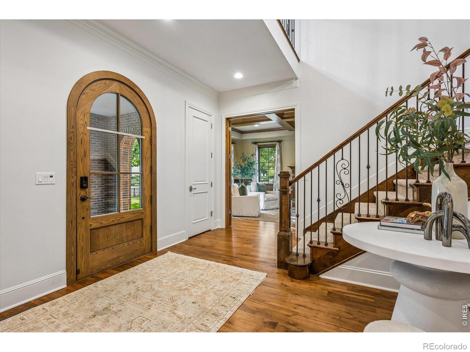 MLS Image #3 for 211 s cherry street,denver, Colorado
