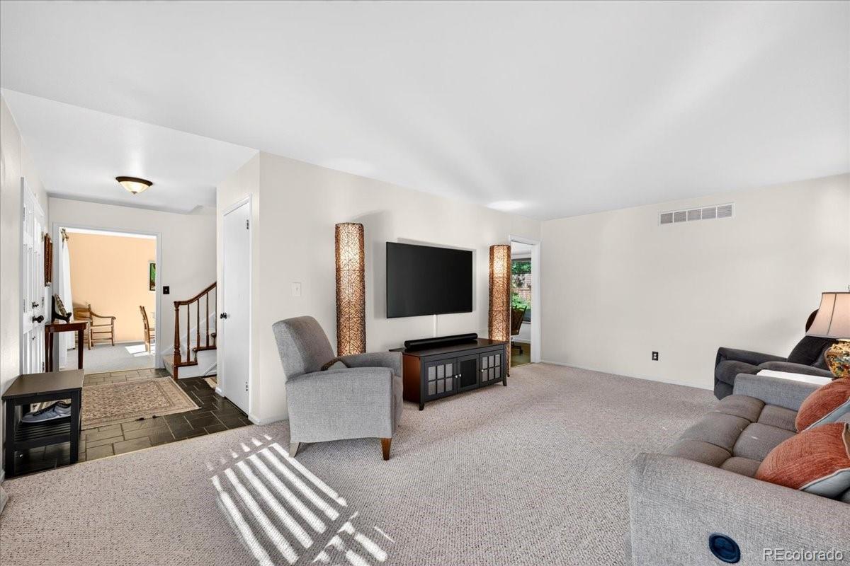 MLS Image #13 for 3064 s spruce way,denver, Colorado