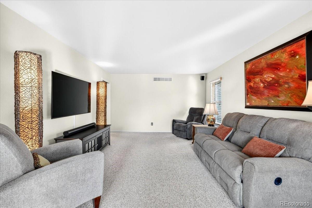 MLS Image #14 for 3064 s spruce way,denver, Colorado
