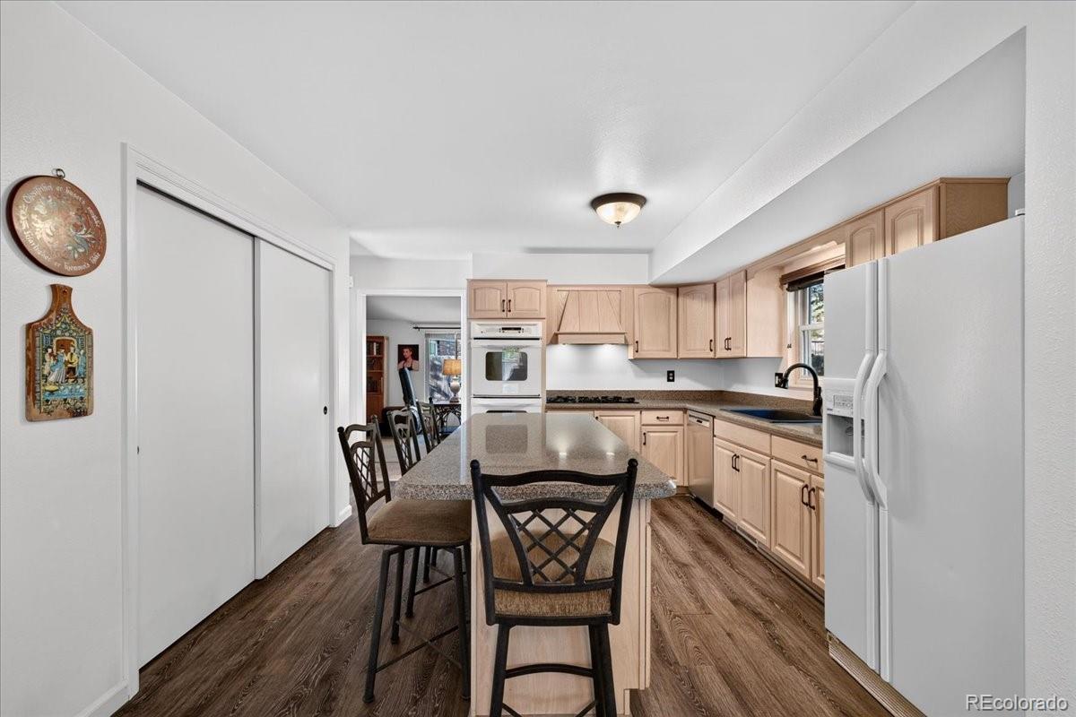 MLS Image #20 for 3064 s spruce way,denver, Colorado