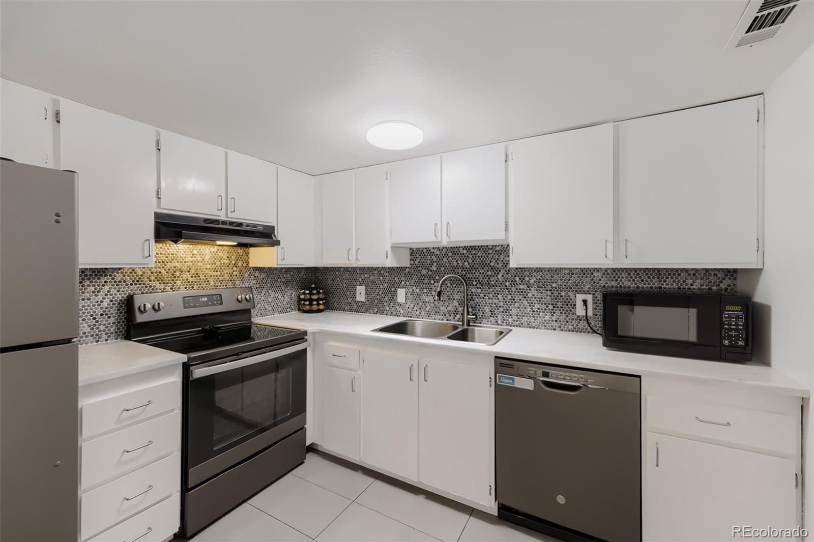 MLS Image #13 for 12566  eudora street,thornton, Colorado