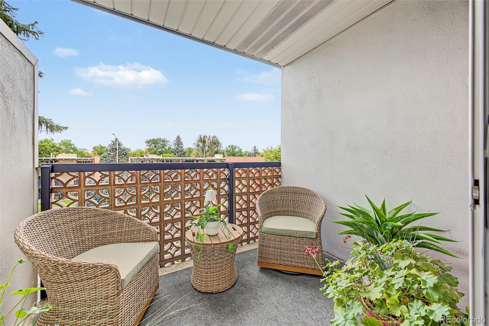 MLS Image #14 for 4570 e yale avenue 301,denver, Colorado
