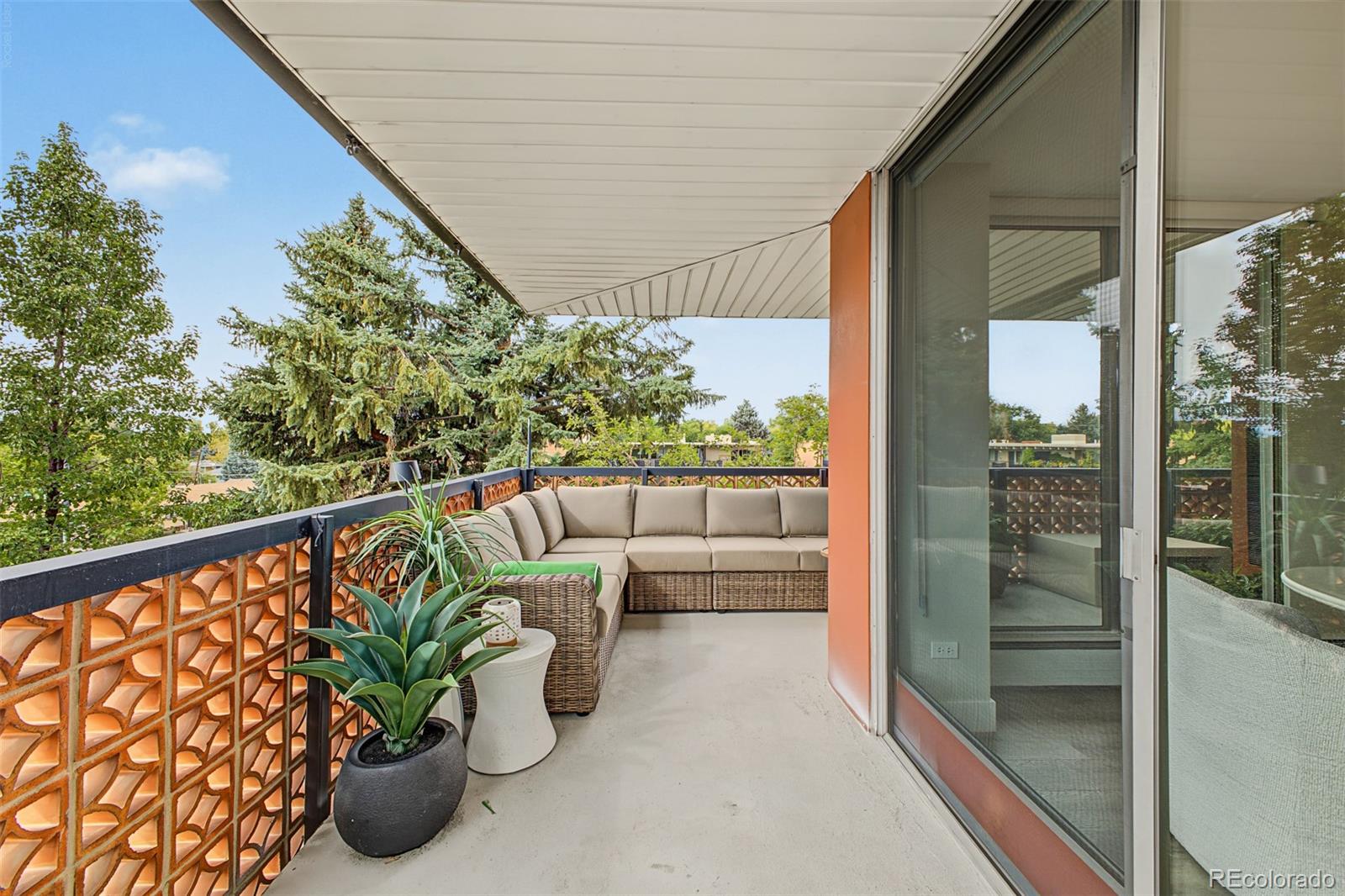 MLS Image #28 for 4570 e yale avenue 301,denver, Colorado