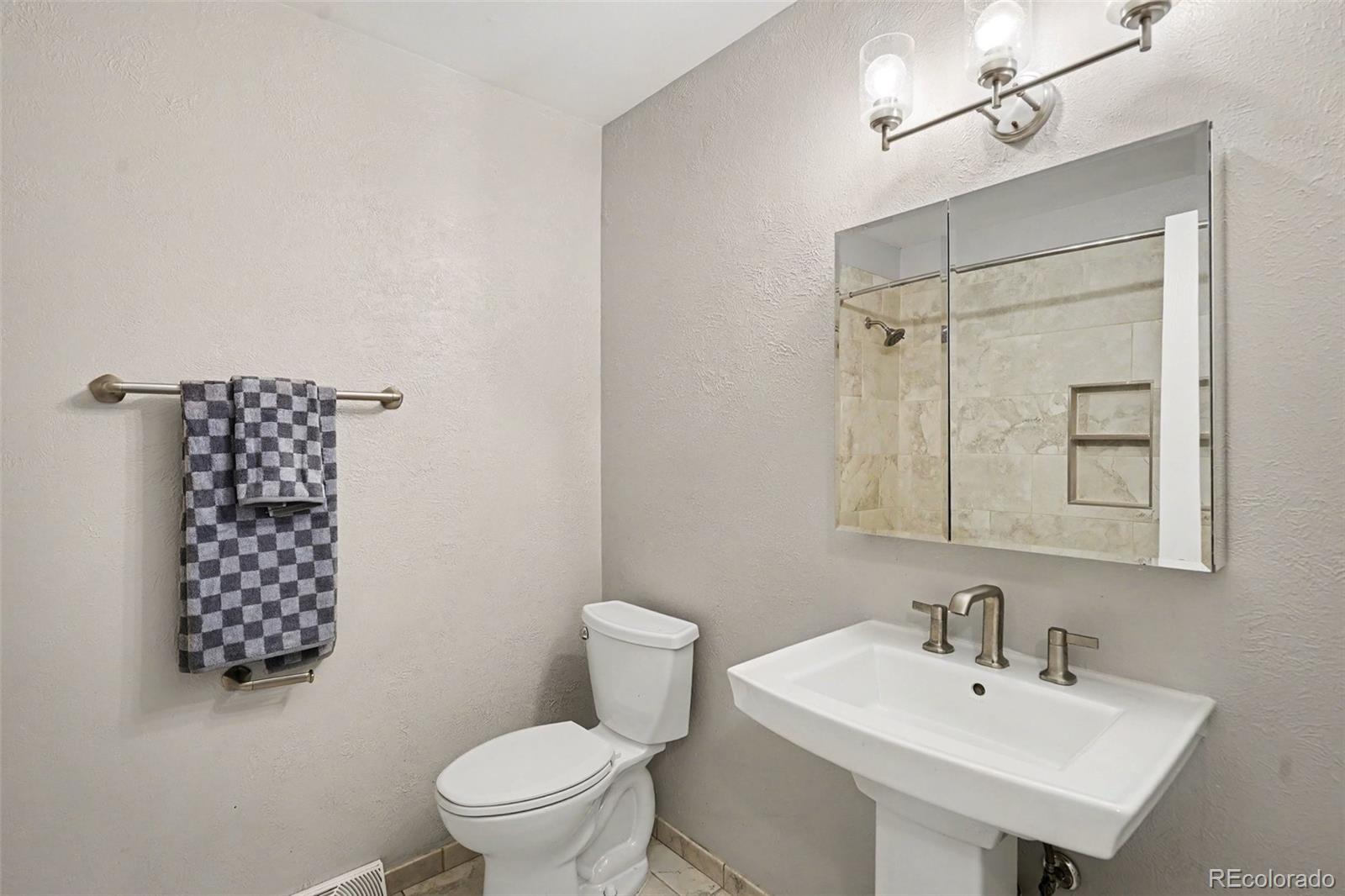 MLS Image #16 for 775 s glencoe street,denver, Colorado