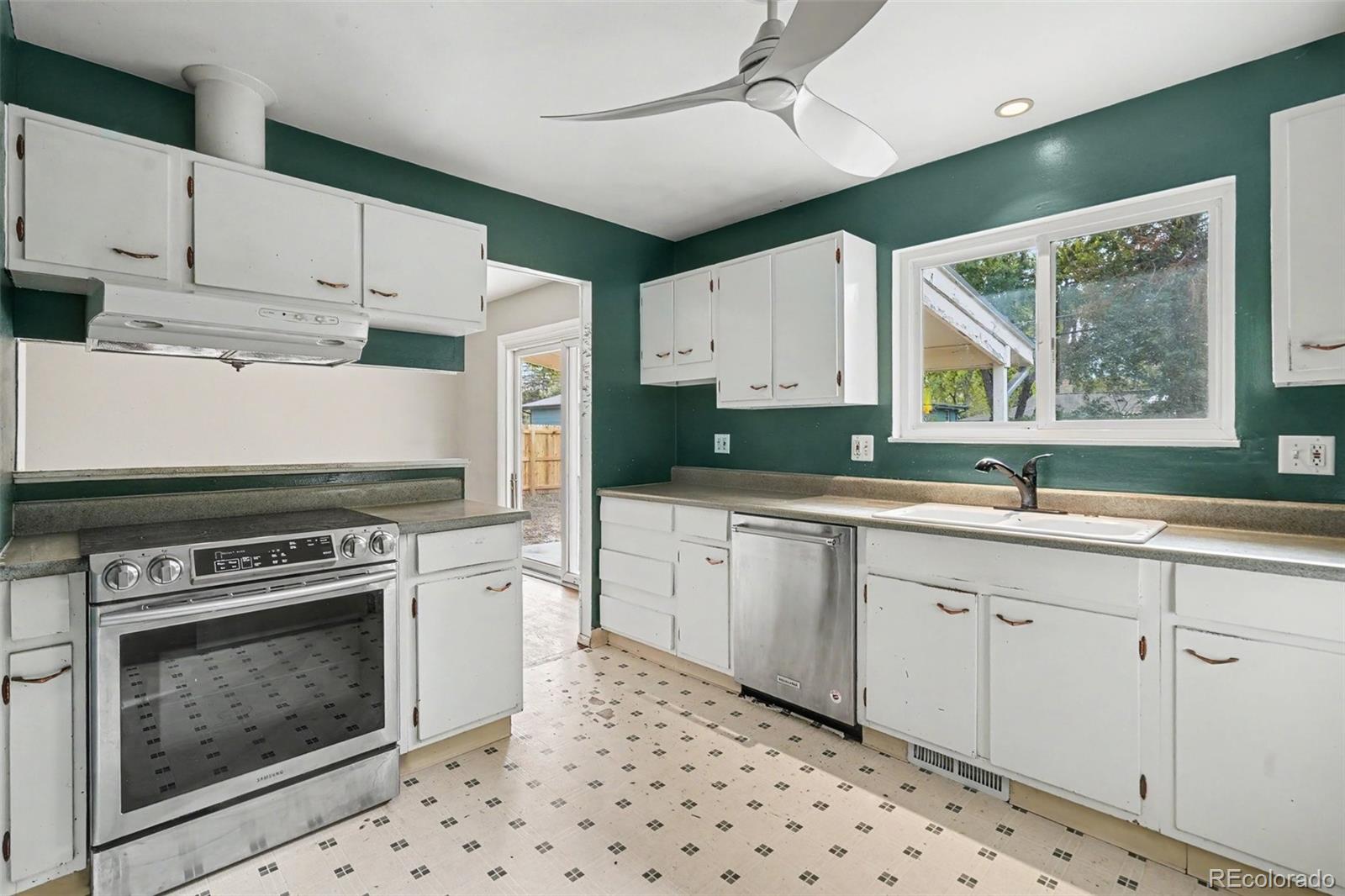 MLS Image #9 for 775 s glencoe street,denver, Colorado