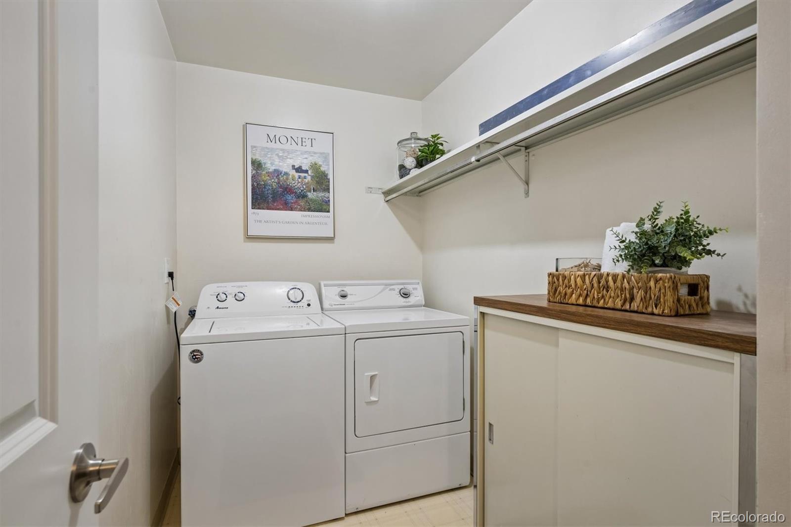 MLS Image #14 for 3465 s poplar street,denver, Colorado