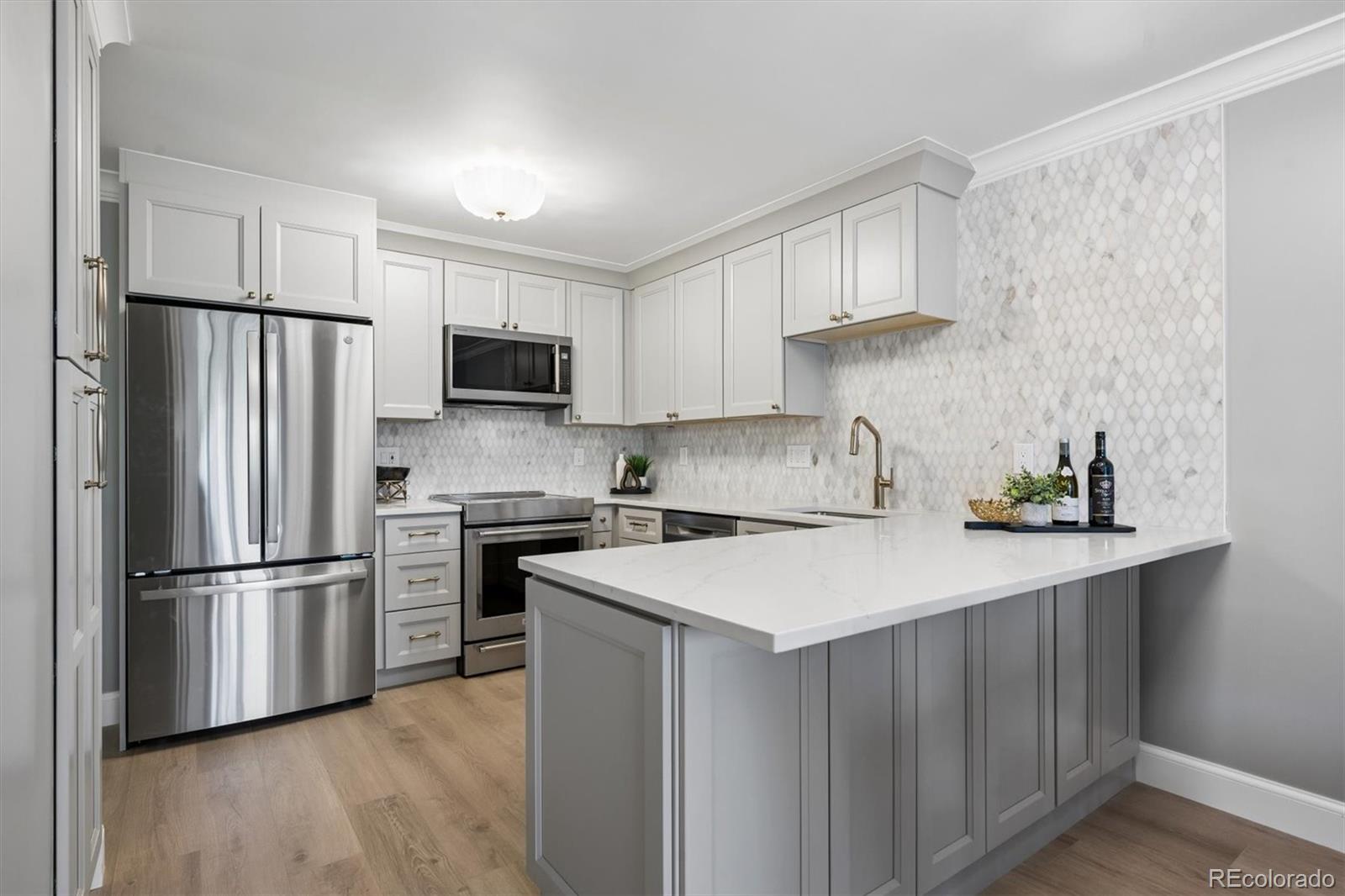 MLS Image #3 for 3465 s poplar street,denver, Colorado