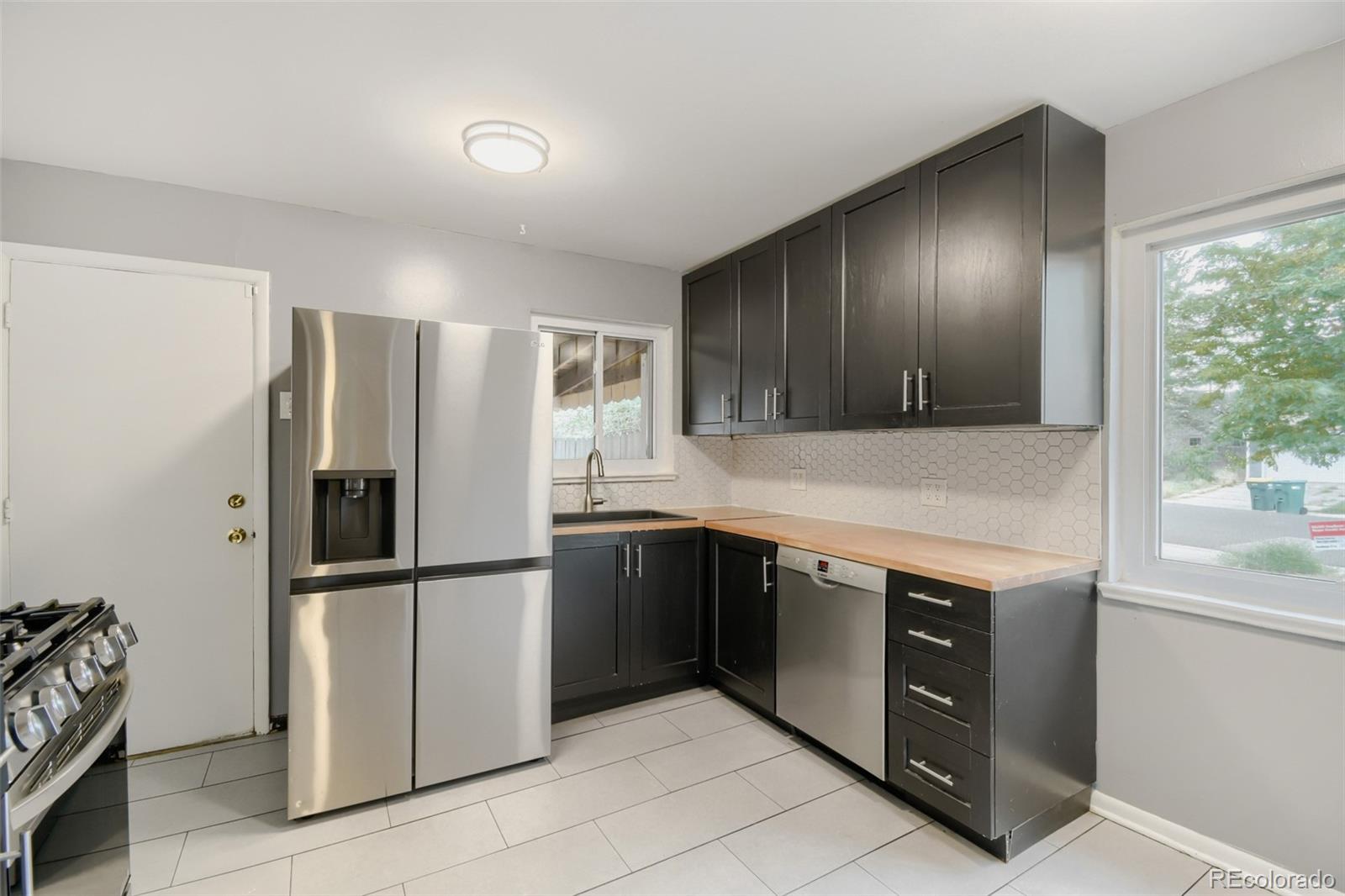 MLS Image #10 for 755  newark street,aurora, Colorado