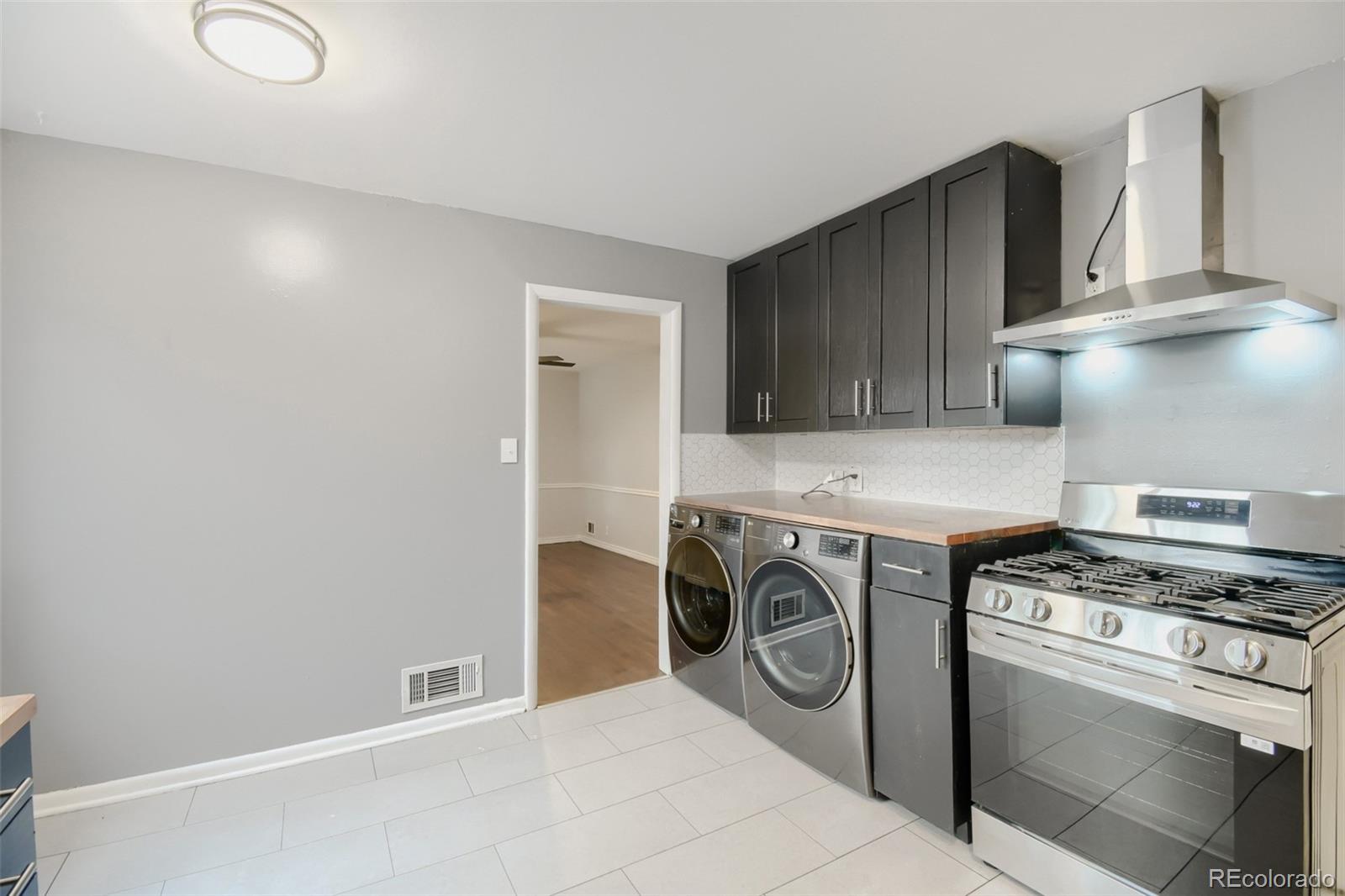 MLS Image #12 for 755  newark street,aurora, Colorado