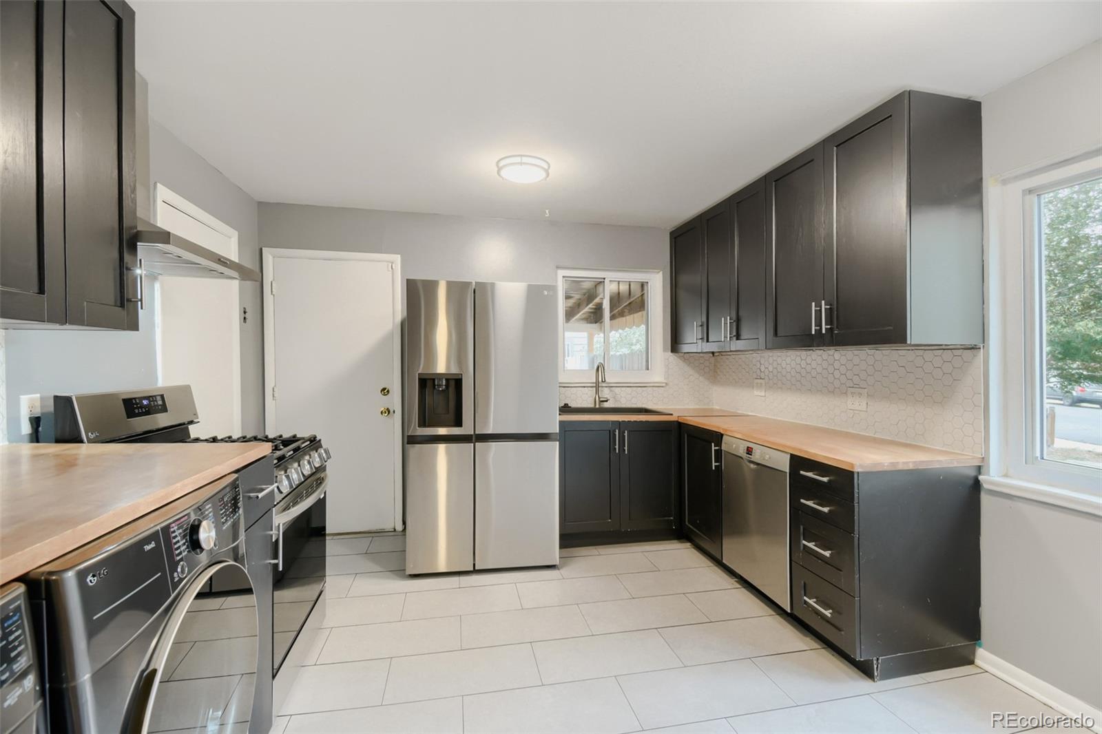 MLS Image #9 for 755  newark street,aurora, Colorado