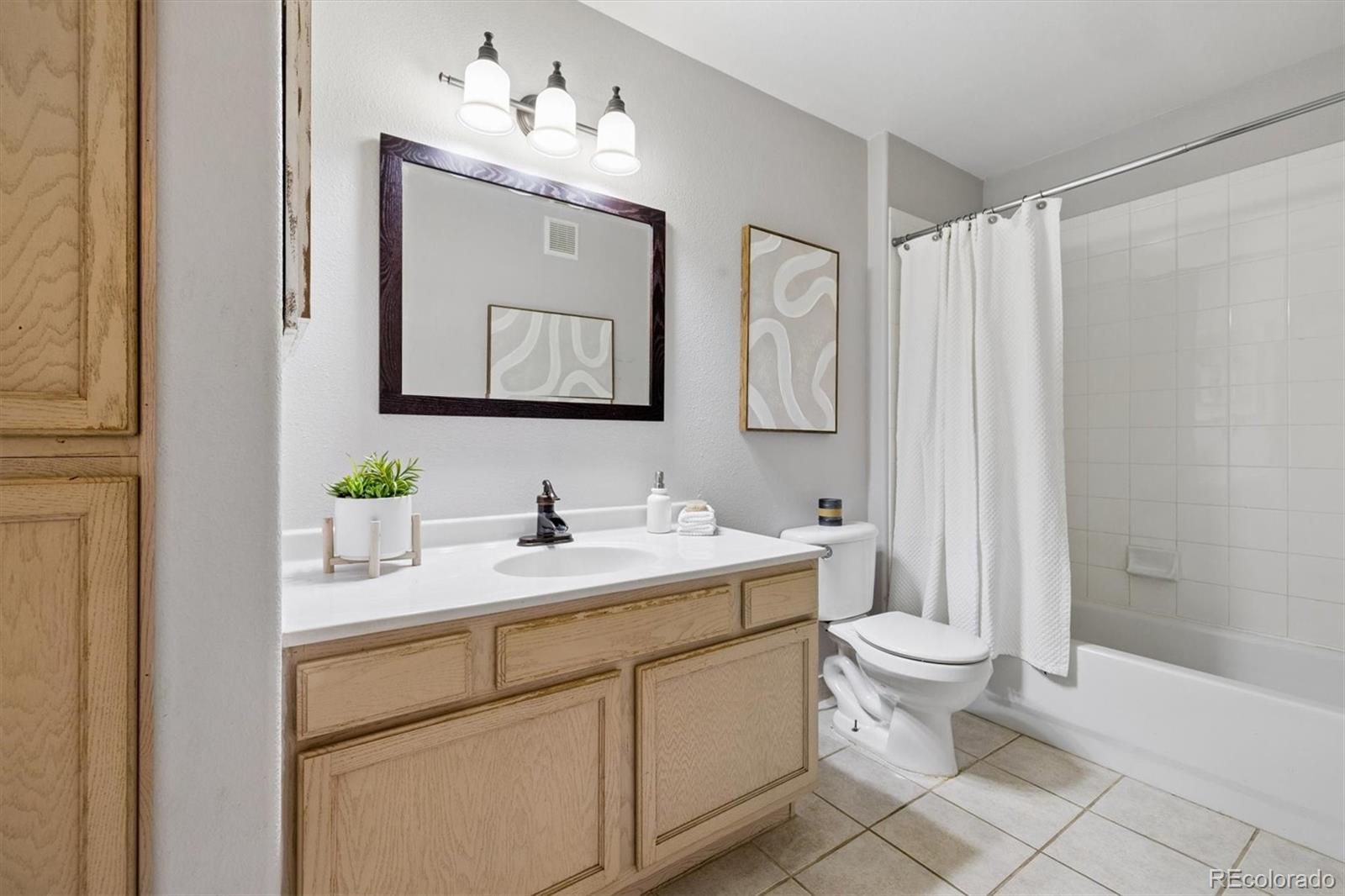 MLS Image #13 for 5443 s dover street 104,denver, Colorado