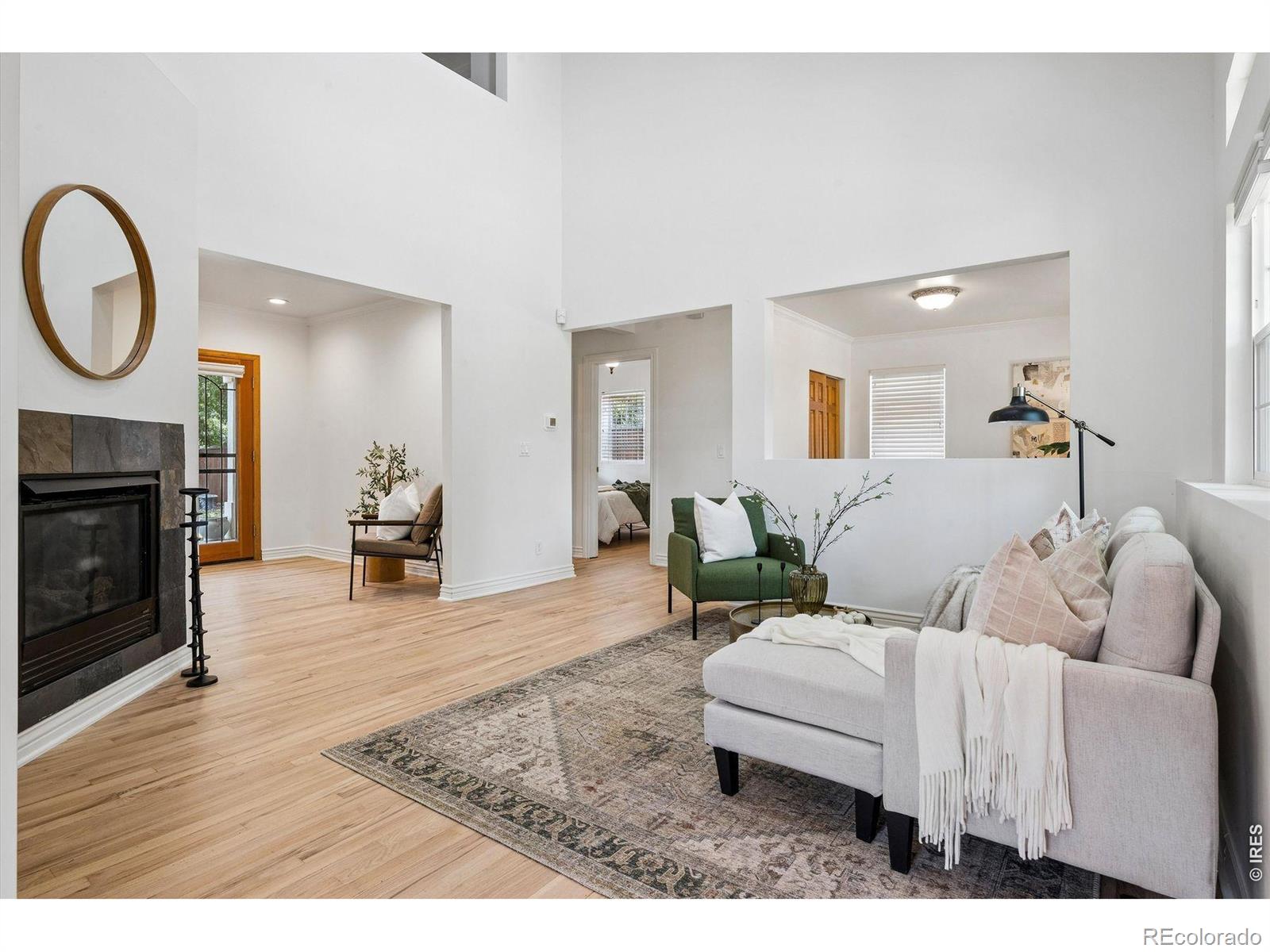 MLS Image #10 for 1141  elm street,denver, Colorado