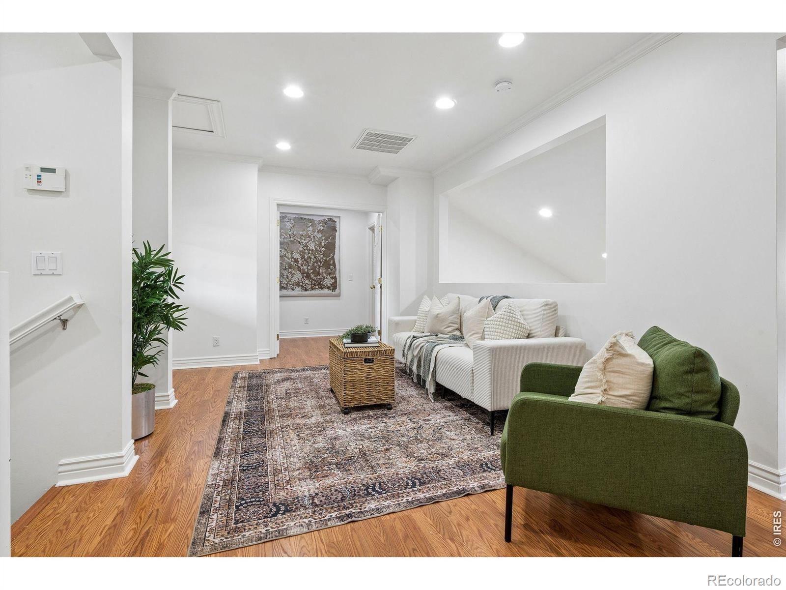MLS Image #18 for 1141  elm street,denver, Colorado
