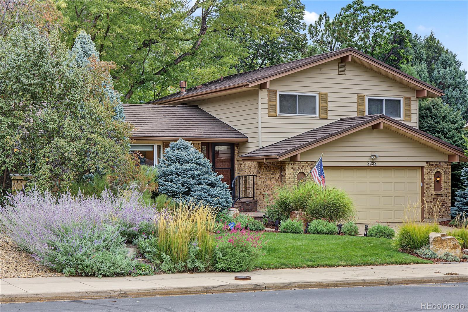MLS Image #6 for 2532 s yarrow street,lakewood, Colorado