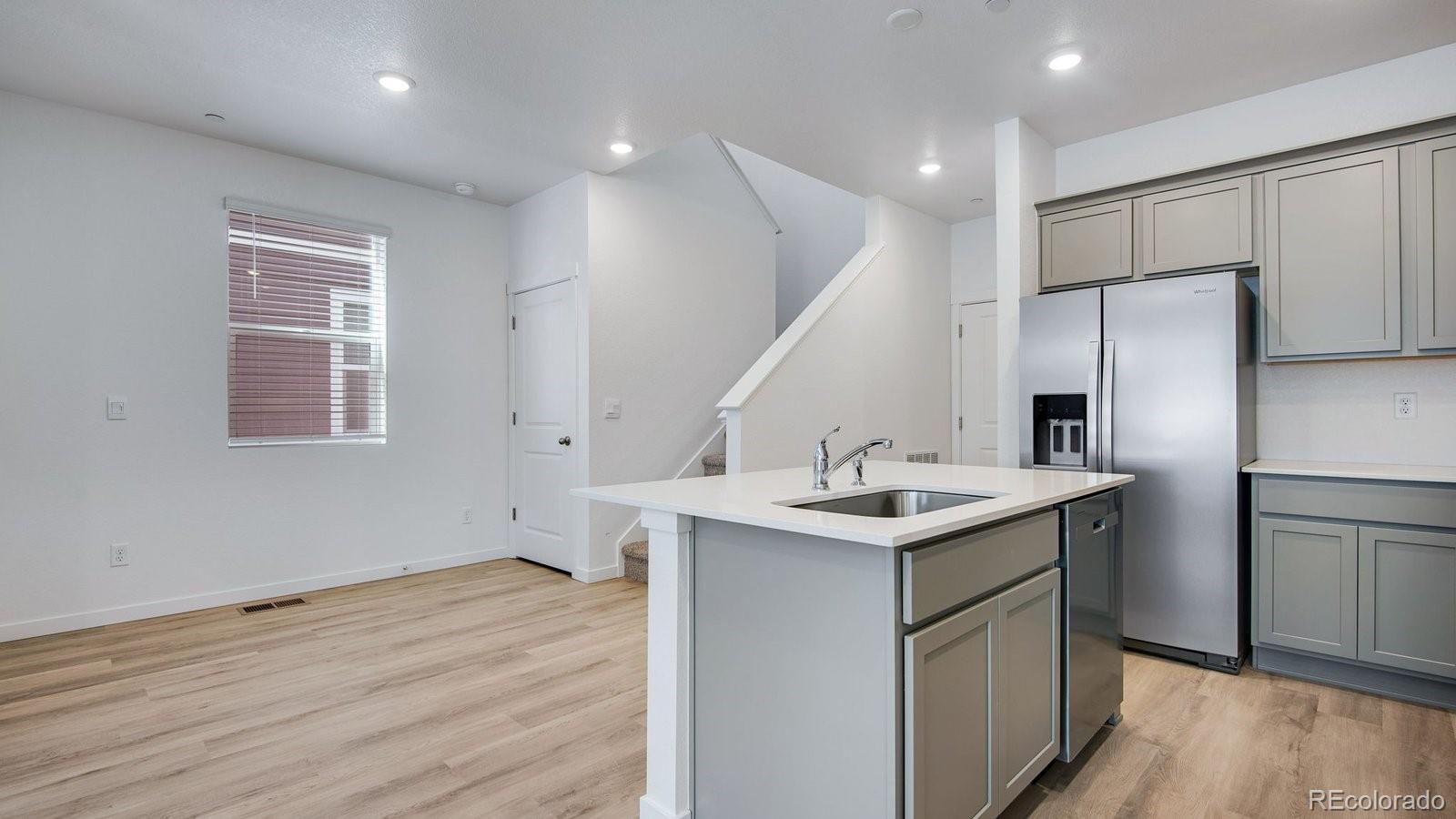 MLS Image #6 for 9865  bahama street,commerce city, Colorado