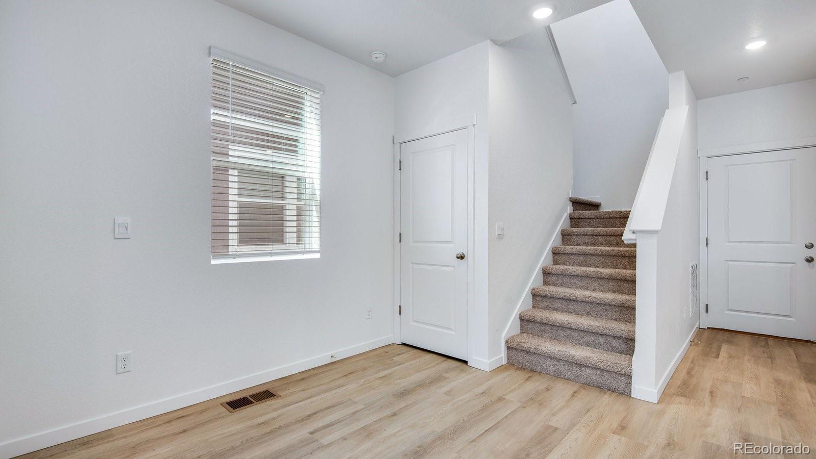 MLS Image #8 for 9865  bahama street,commerce city, Colorado