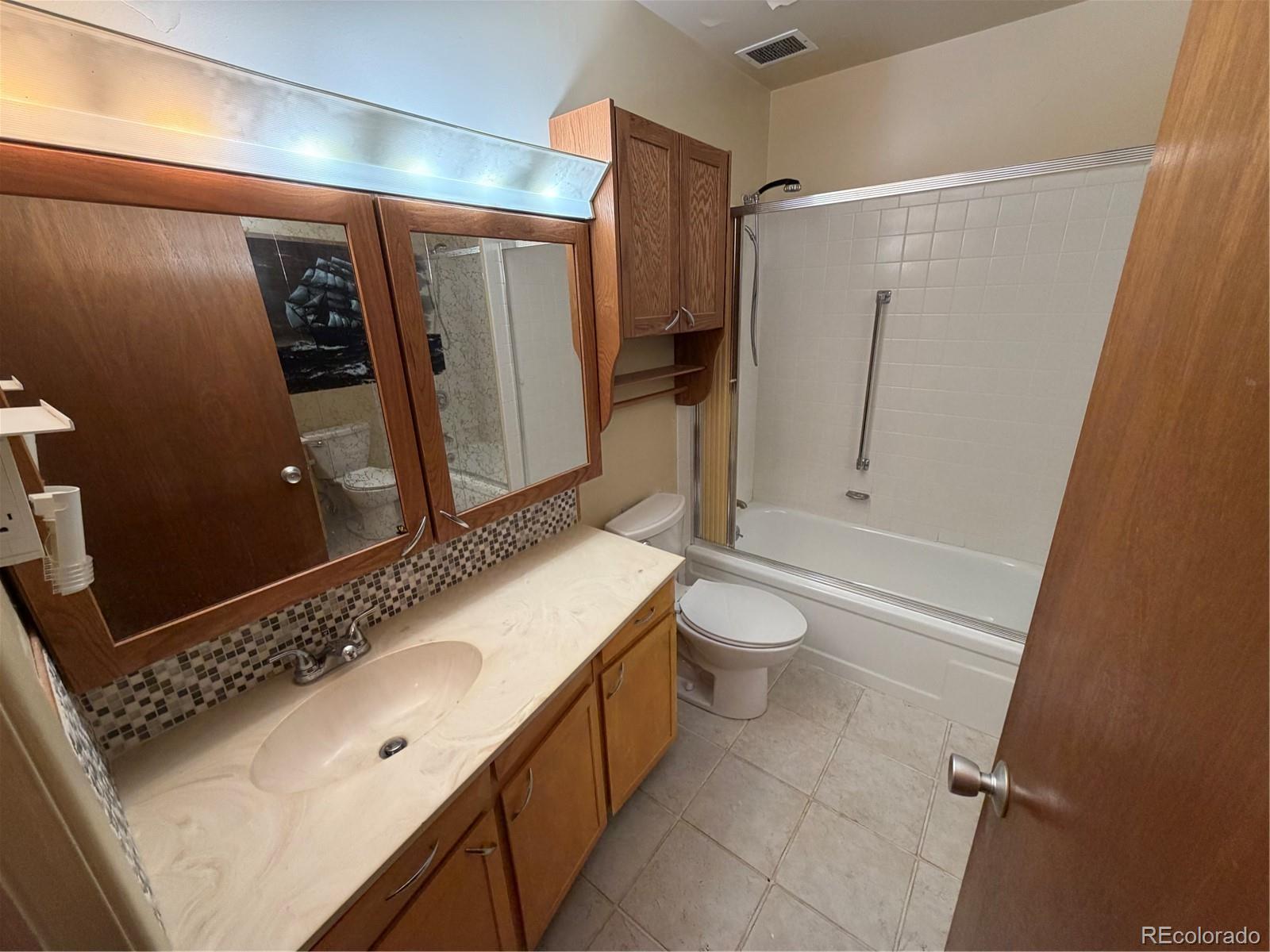 MLS Image #5 for 715 s alton way,denver, Colorado