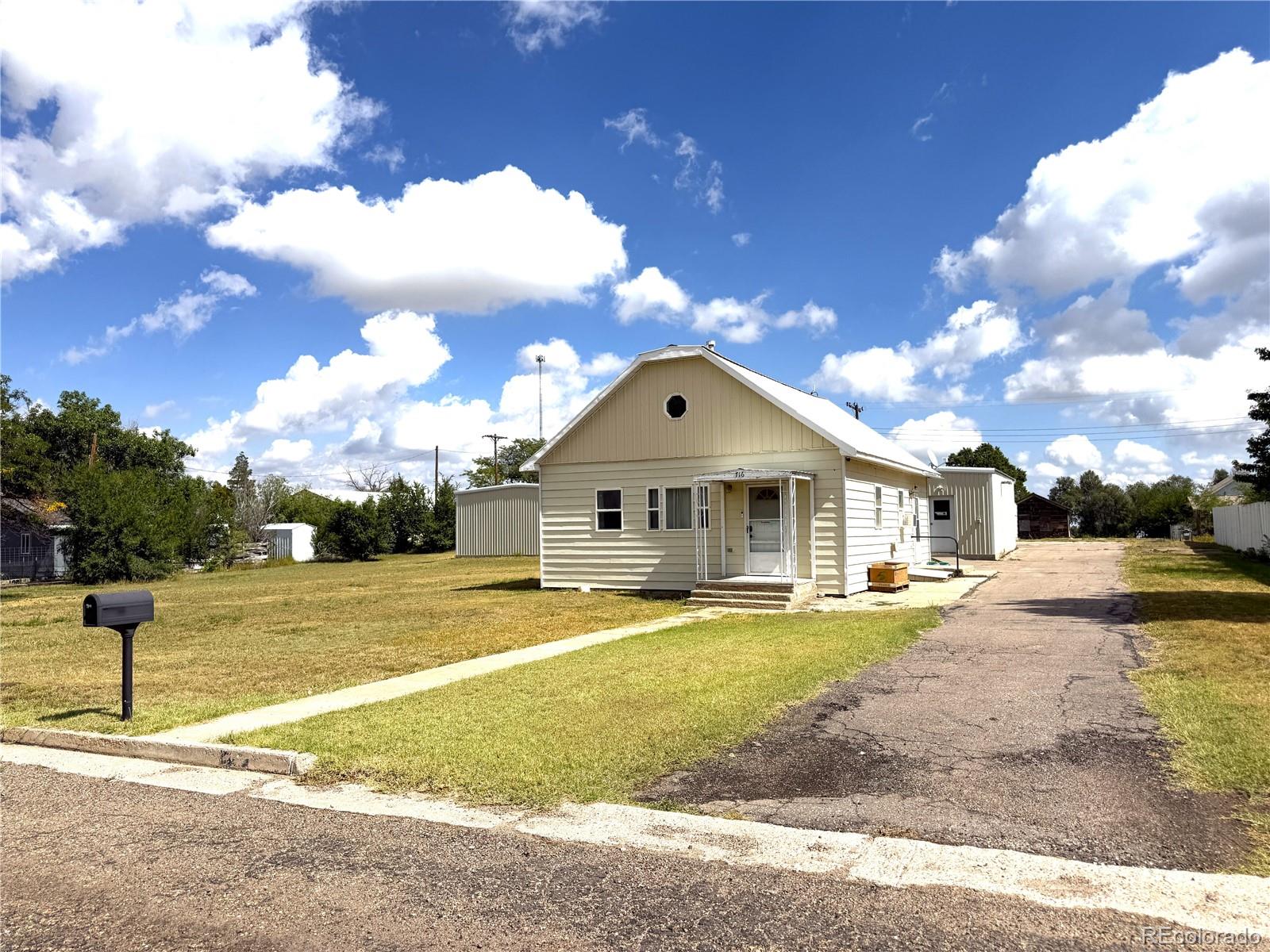 MLS Image #1 for 716  pawnee avenue,flagler, Colorado