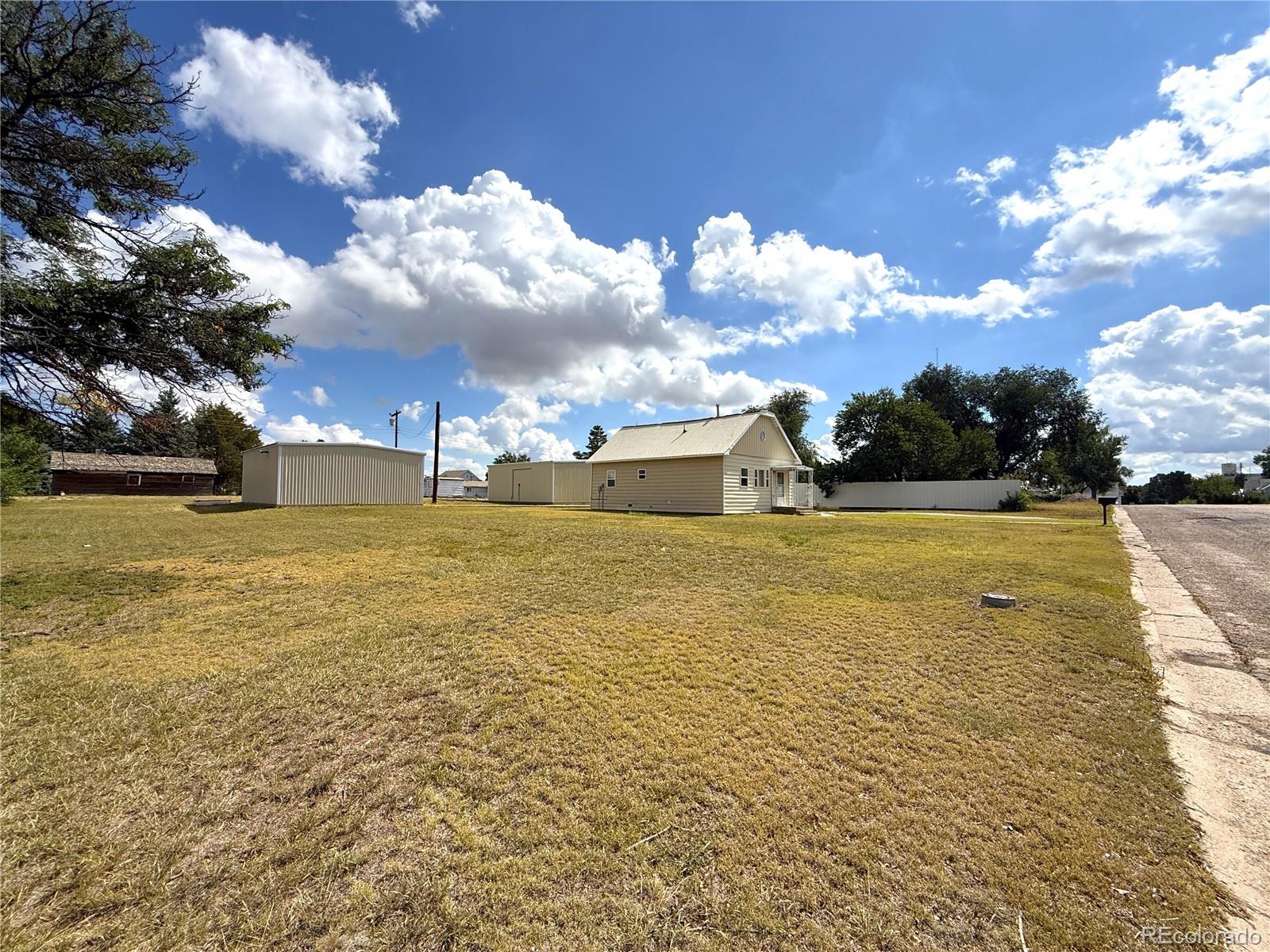 MLS Image #3 for 716  pawnee avenue,flagler, Colorado